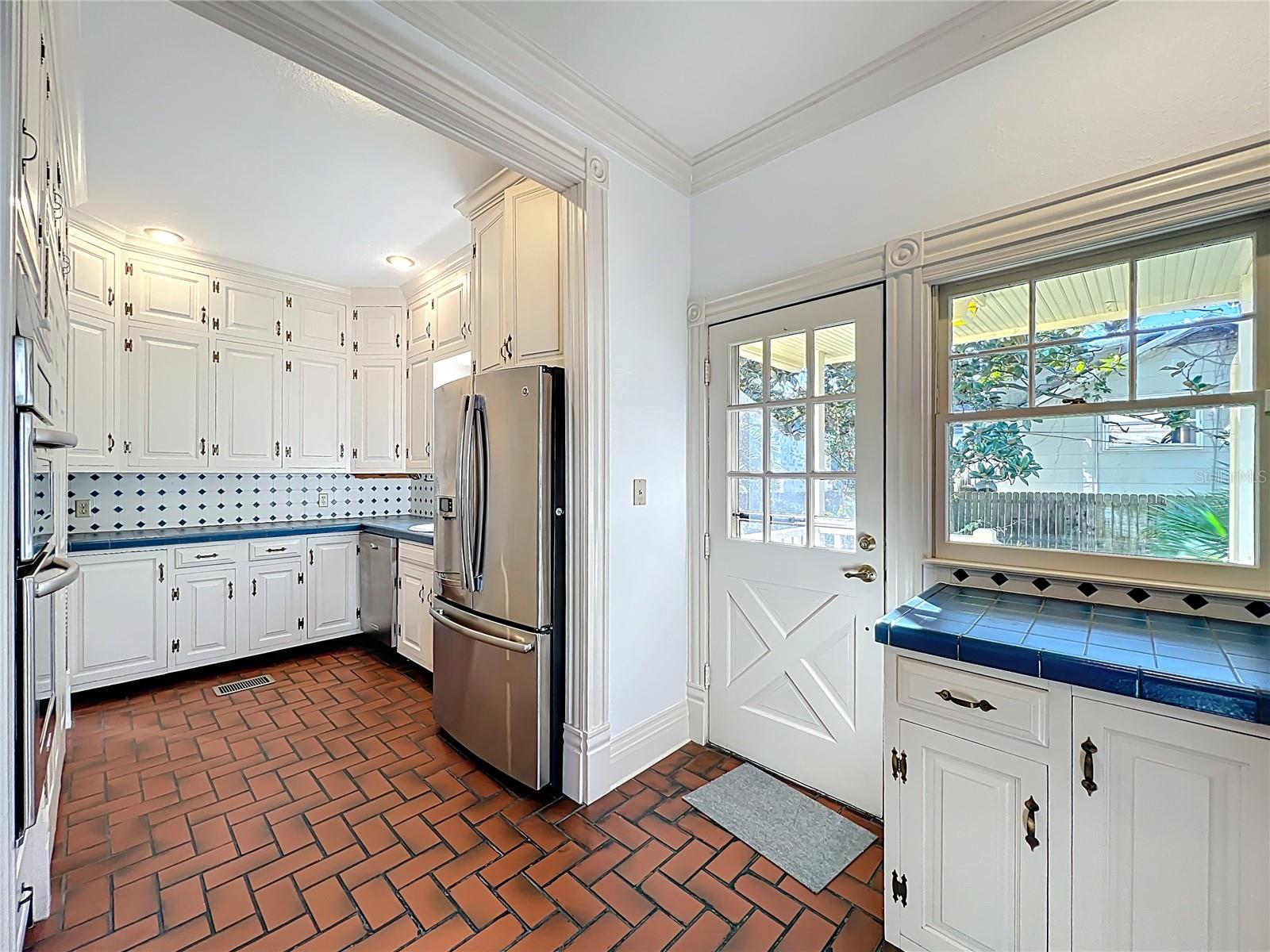 Image 38 of 96 For 506 Concord Street