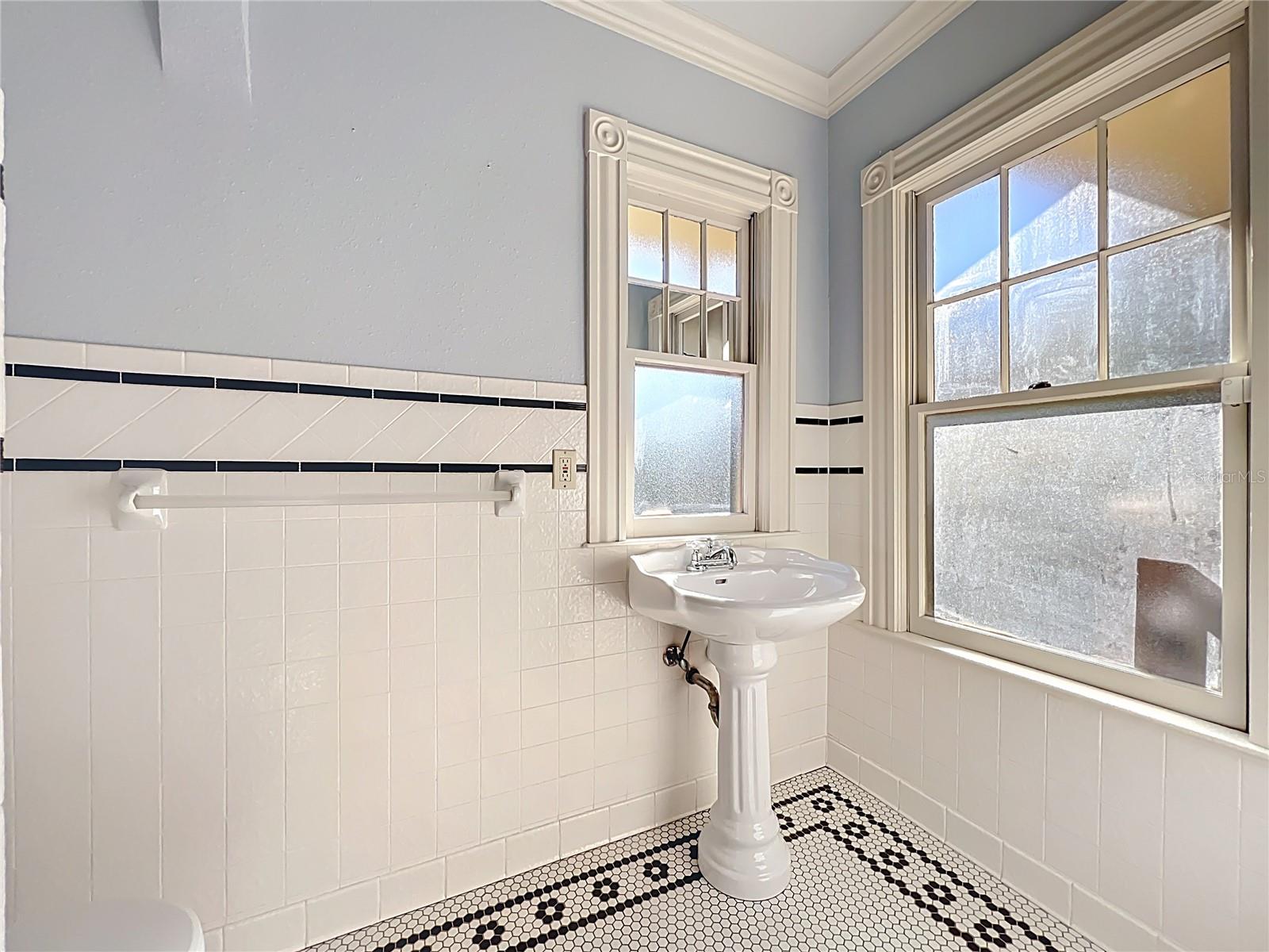 Image 61 of 96 For 506 Concord Street