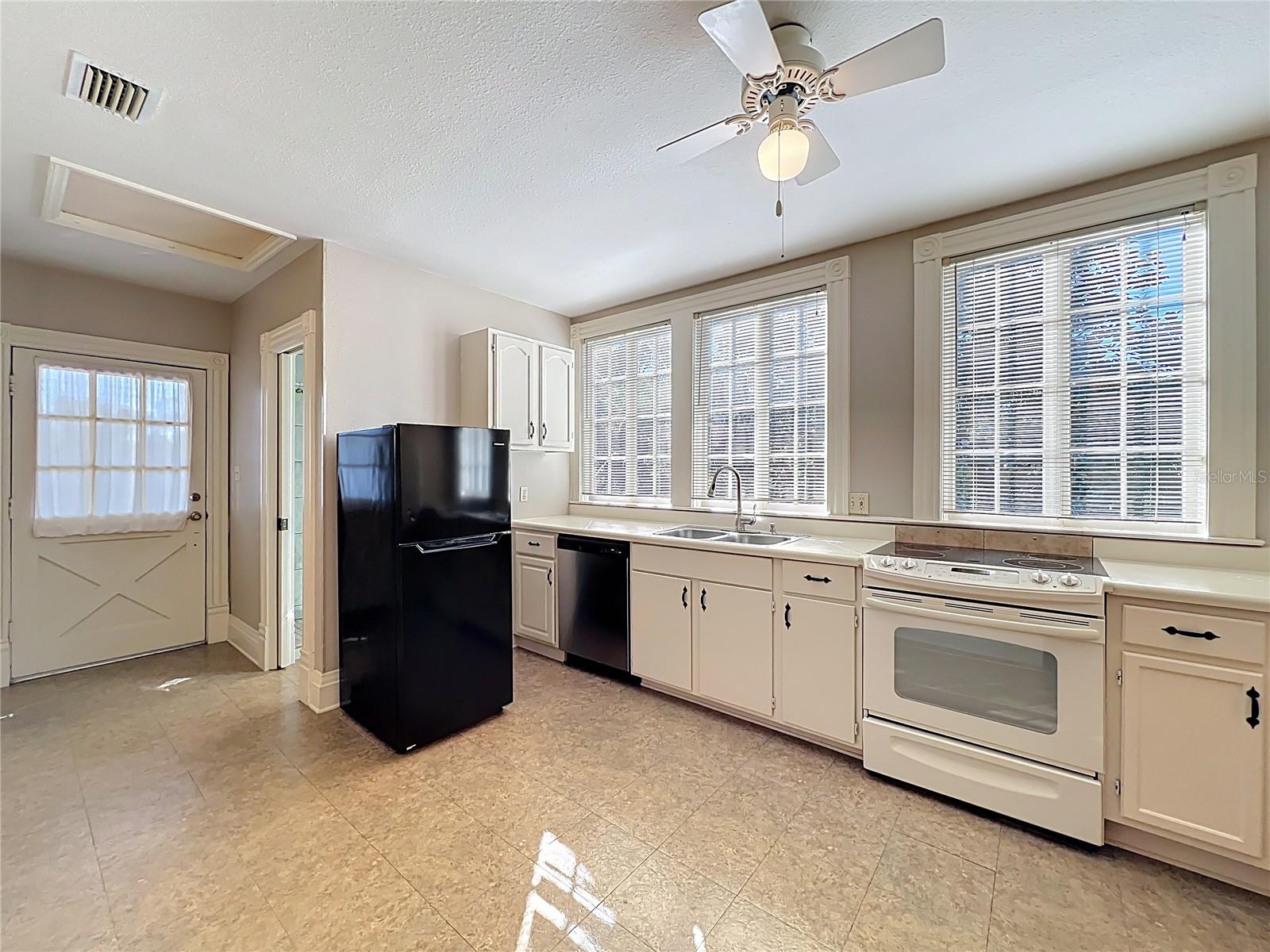 Image 74 of 96 For 506 Concord Street