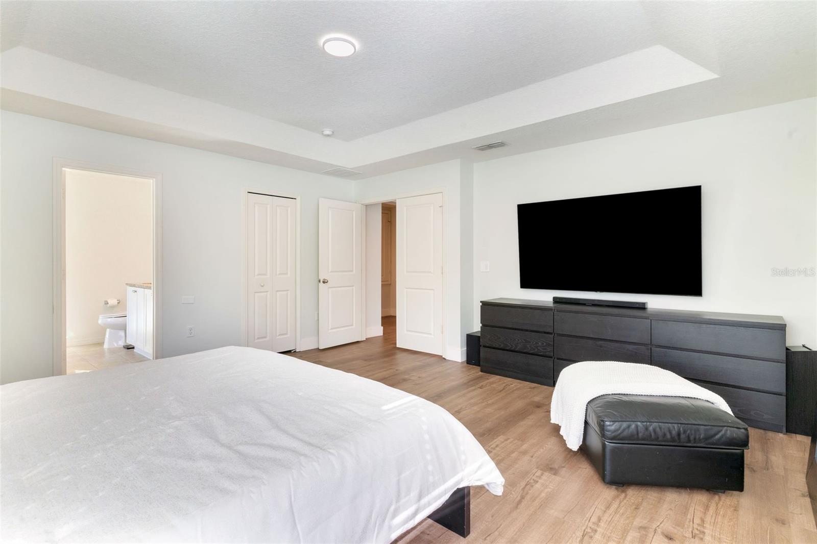 Image 22 of 53 For 11949 Verrazano Dr Drive