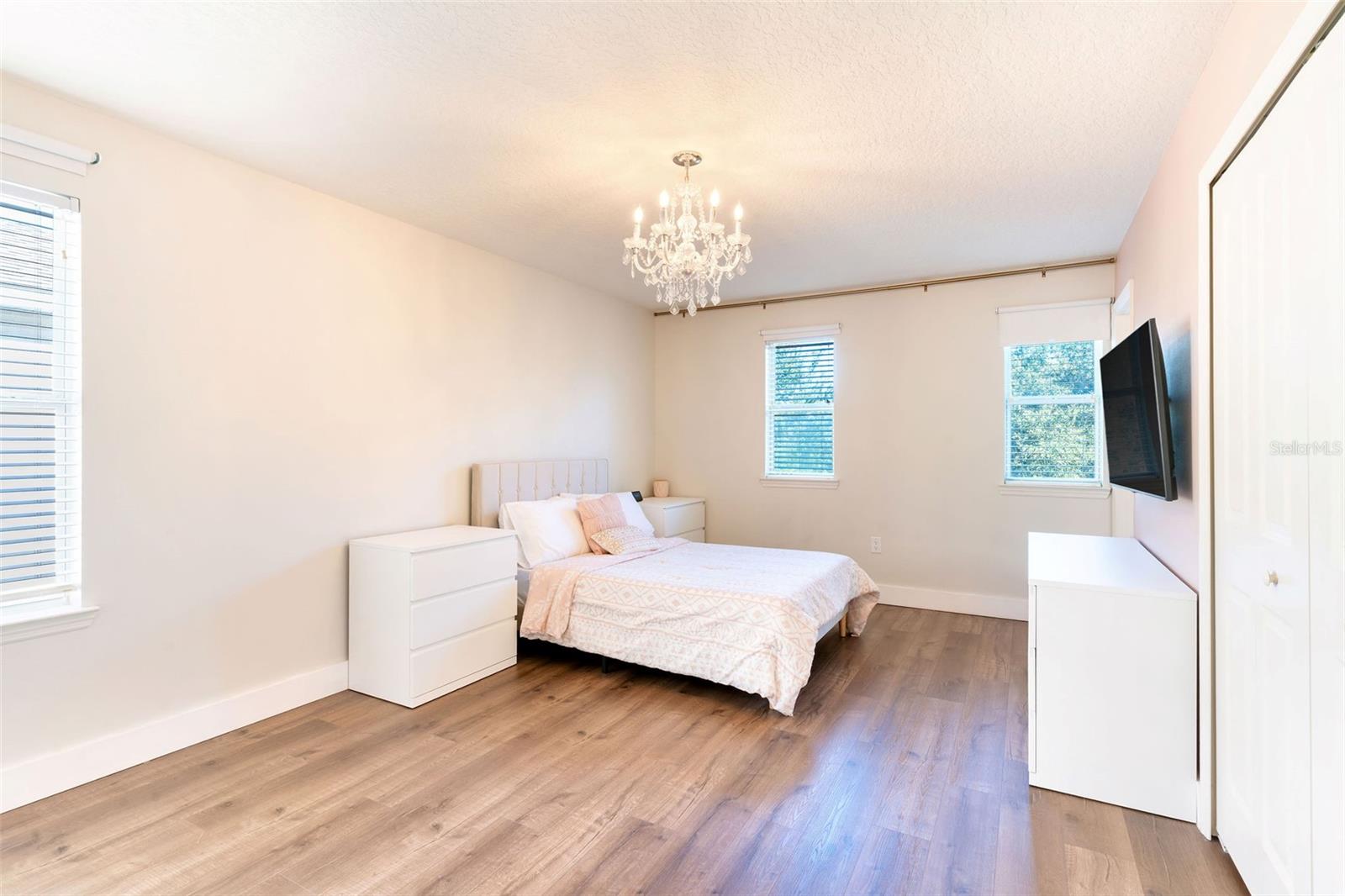 Image 28 of 53 For 11949 Verrazano Dr Drive