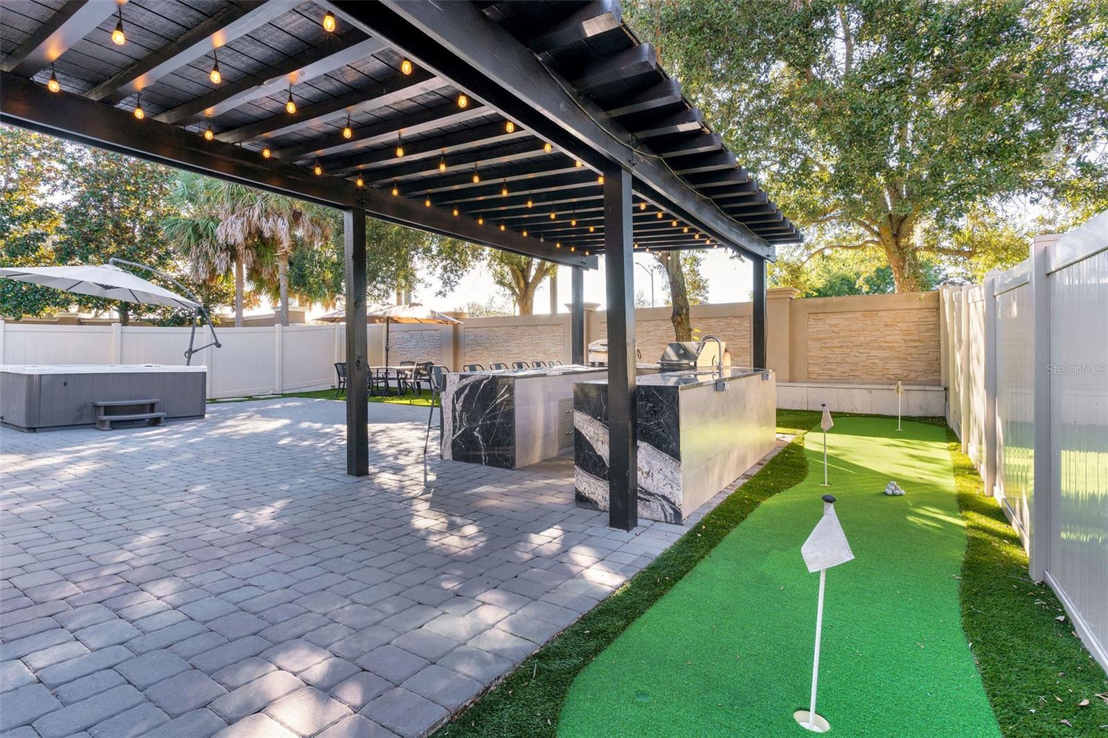 Image 39 of 53 For 11949 Verrazano Dr Drive