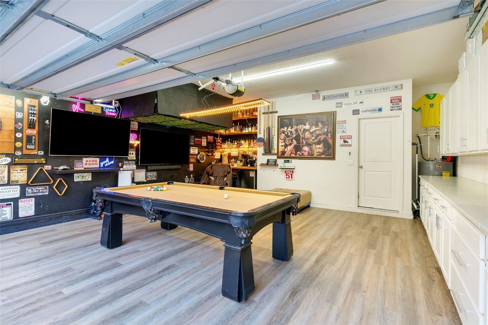 Image 43 of 53 For 11949 Verrazano Dr Drive