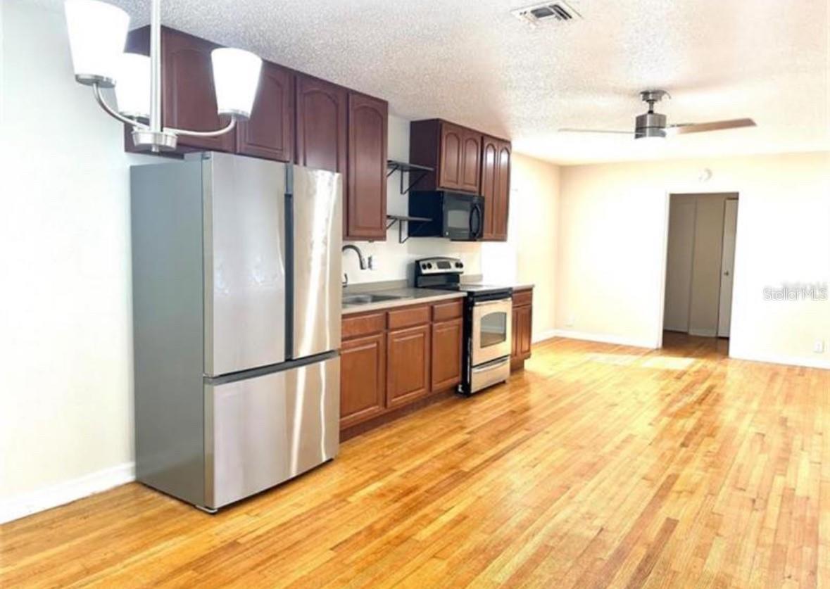 Image 5 of 9 For 2394 Orange Center Boulevard