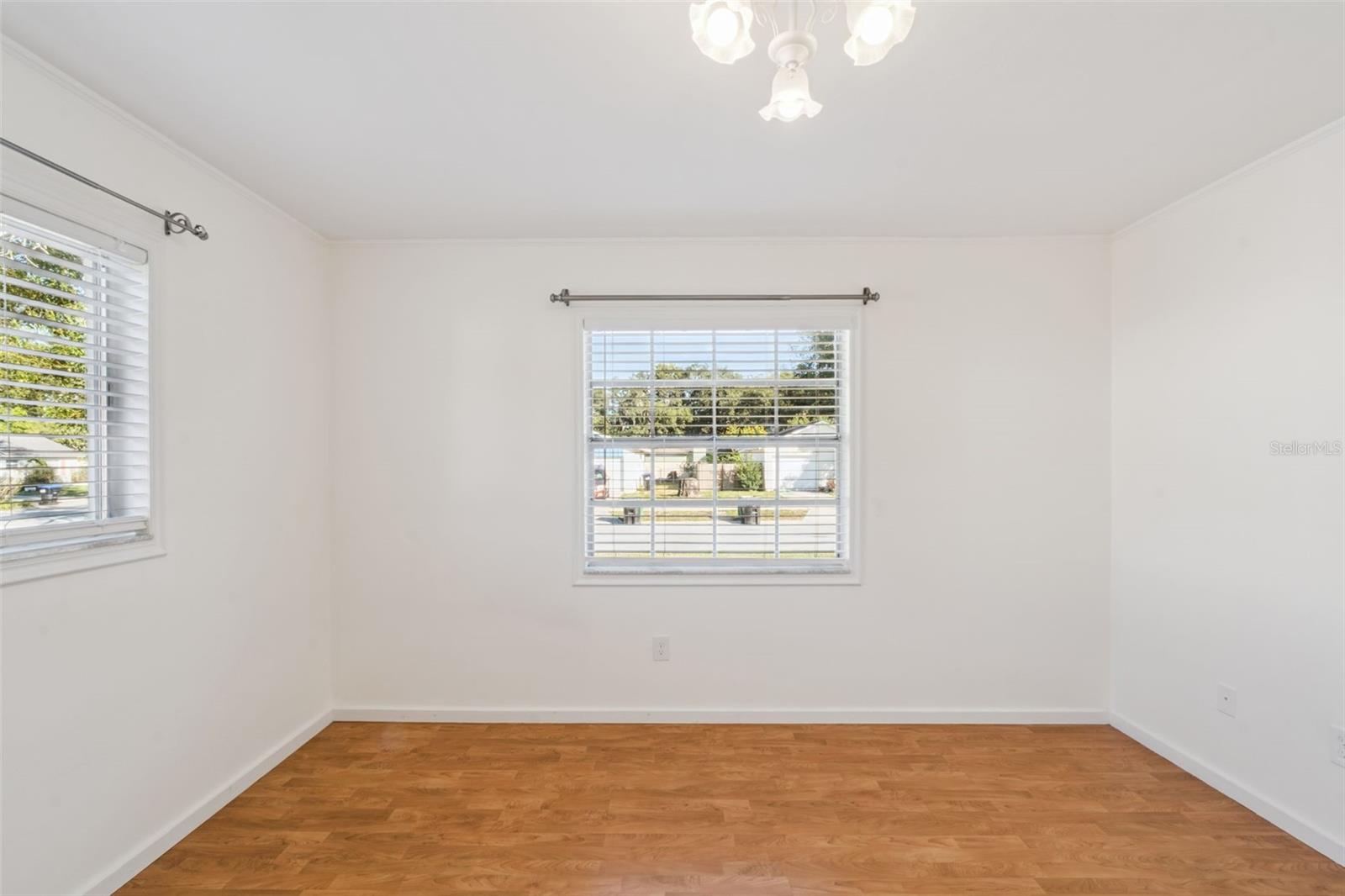 Image 13 of 20 For 7718 Groveridge Court