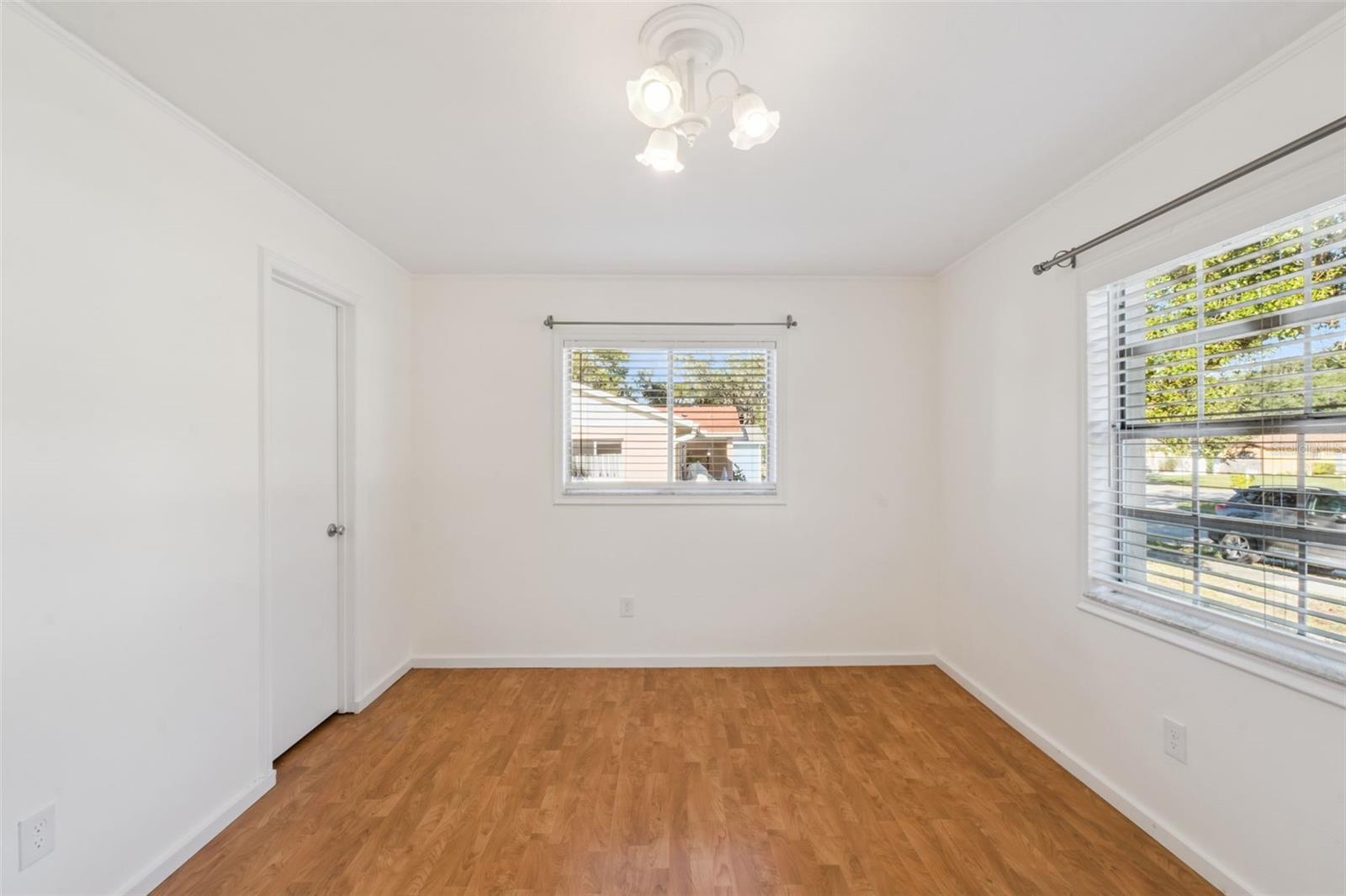 Image 14 of 20 For 7718 Groveridge Court