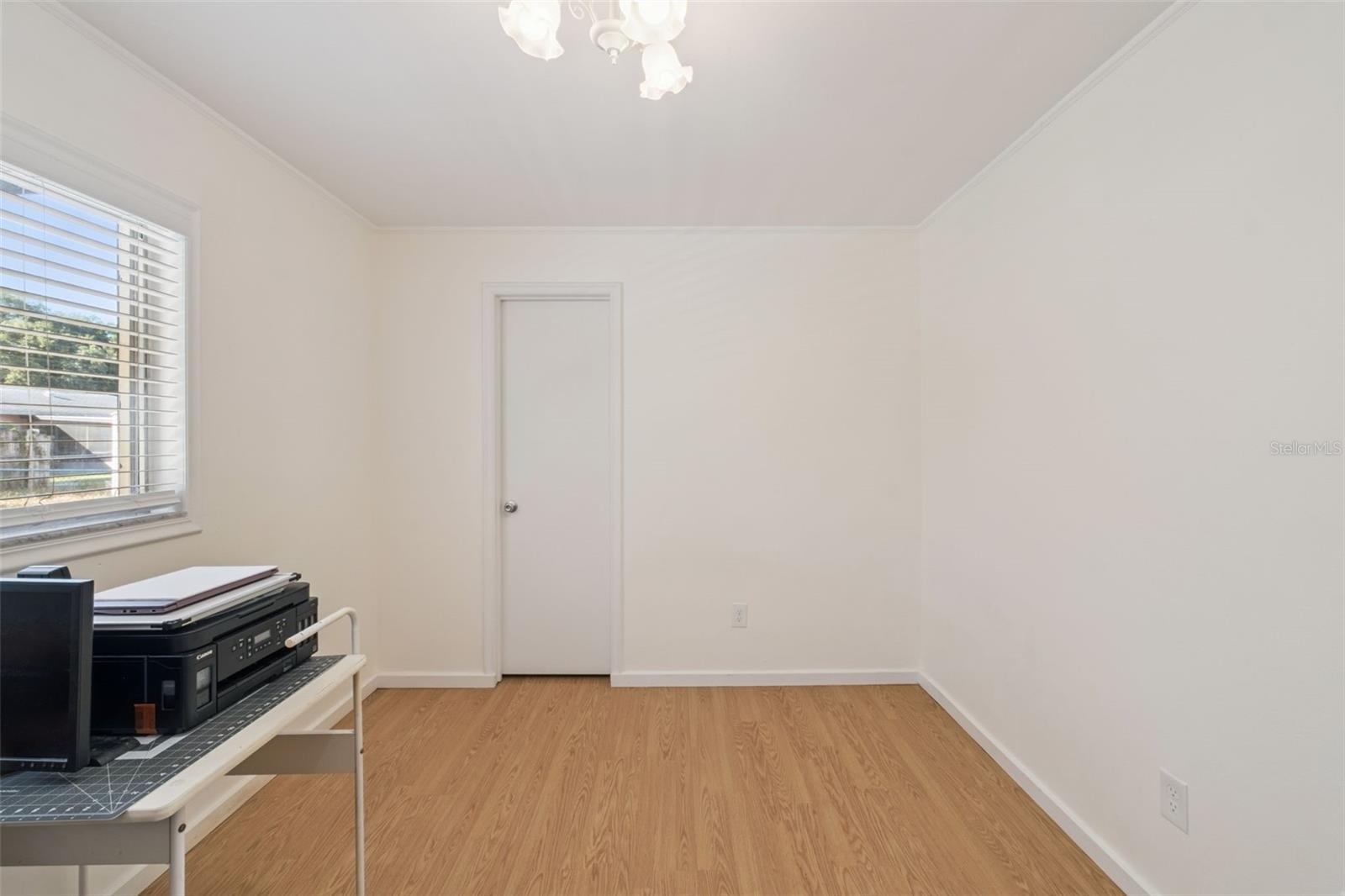 Image 16 of 20 For 7718 Groveridge Court