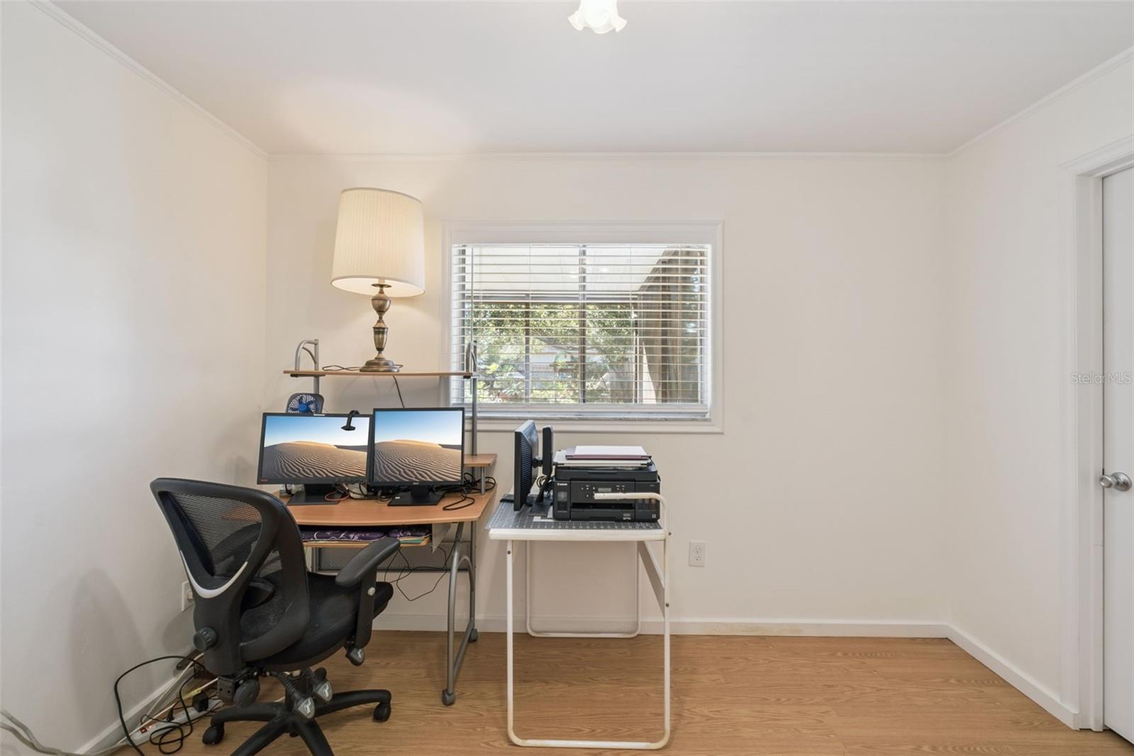 Image 17 of 20 For 7718 Groveridge Court