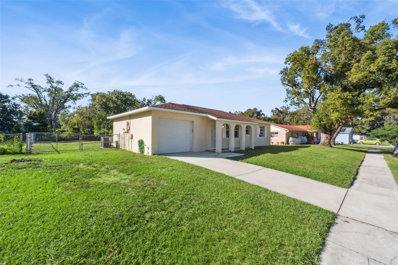 Image 3 of 20 For 7718 Groveridge Court