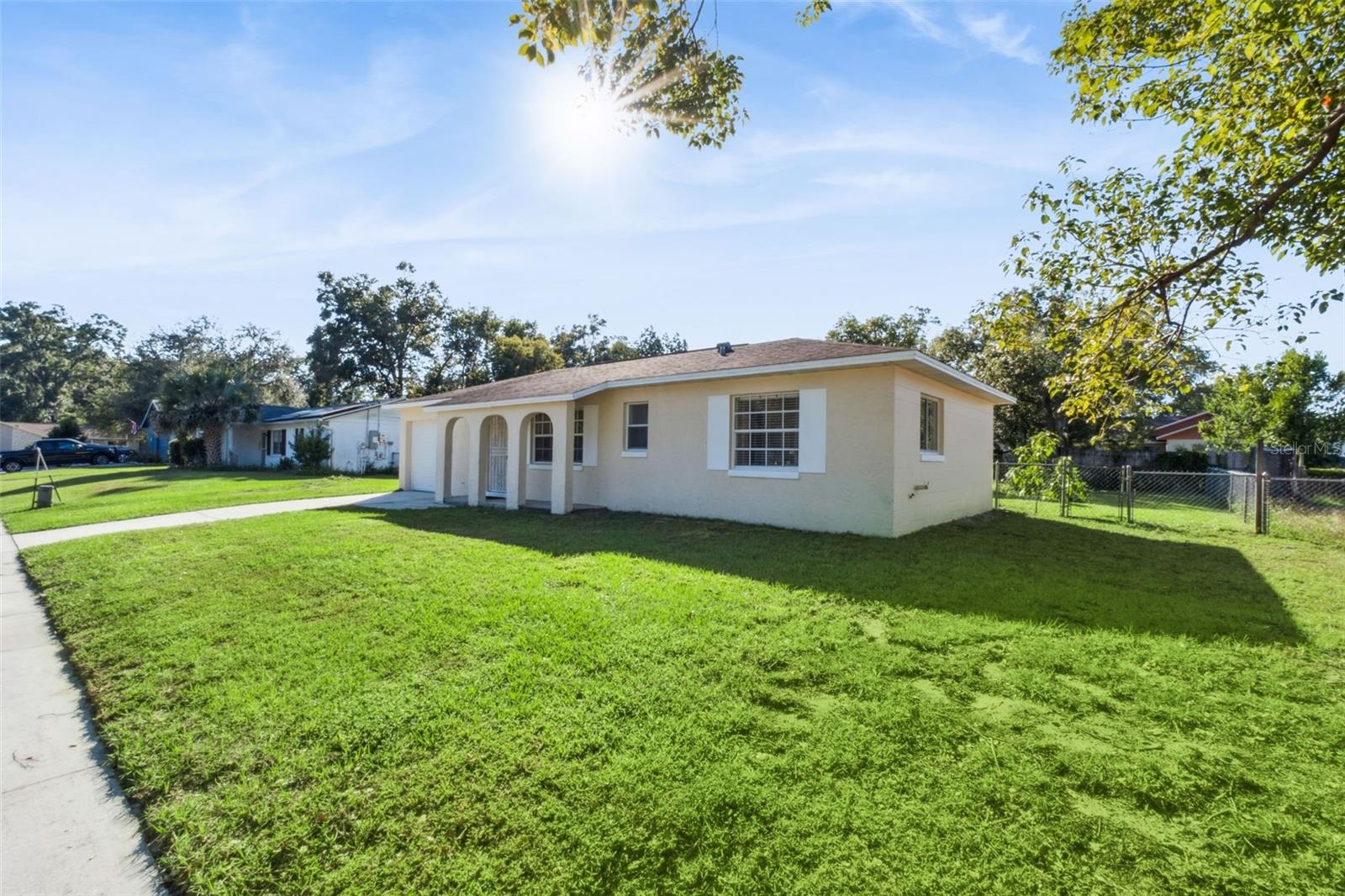 Image 4 of 20 For 7718 Groveridge Court