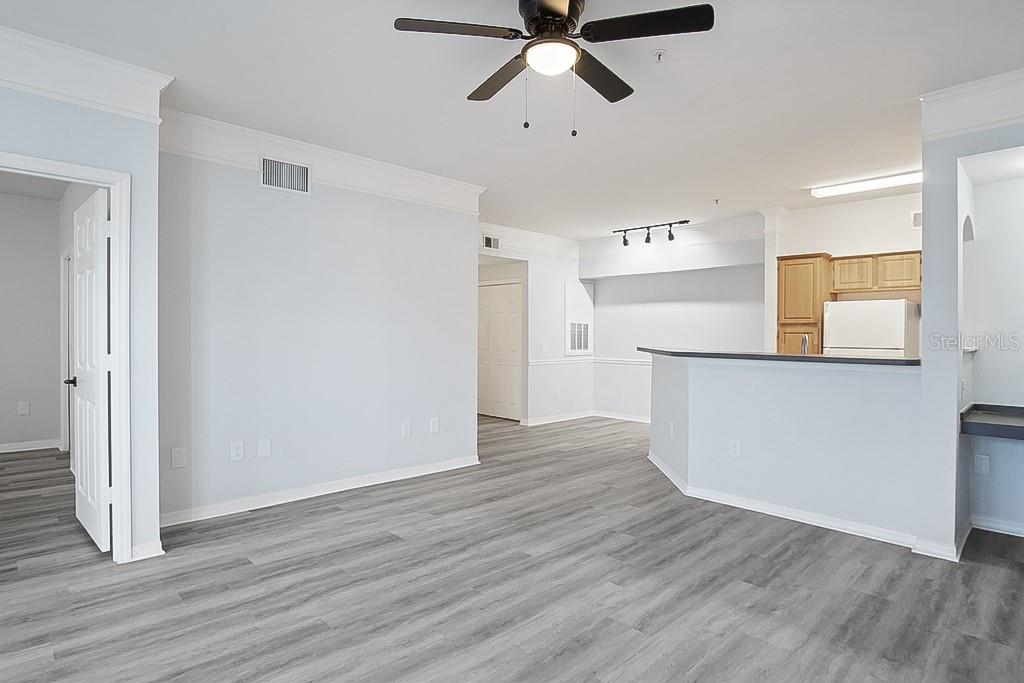 Image 7 of 30 For 6413 Astor Village Avenue 203