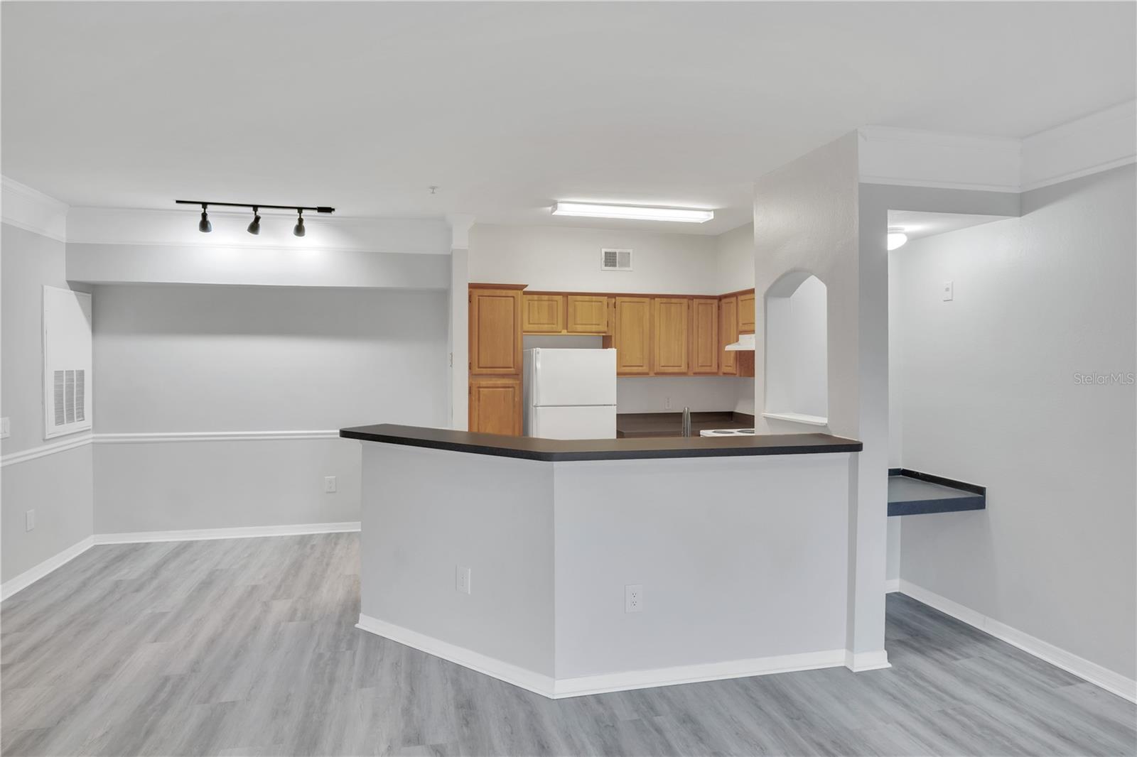 Image 9 of 30 For 6413 Astor Village Avenue 203