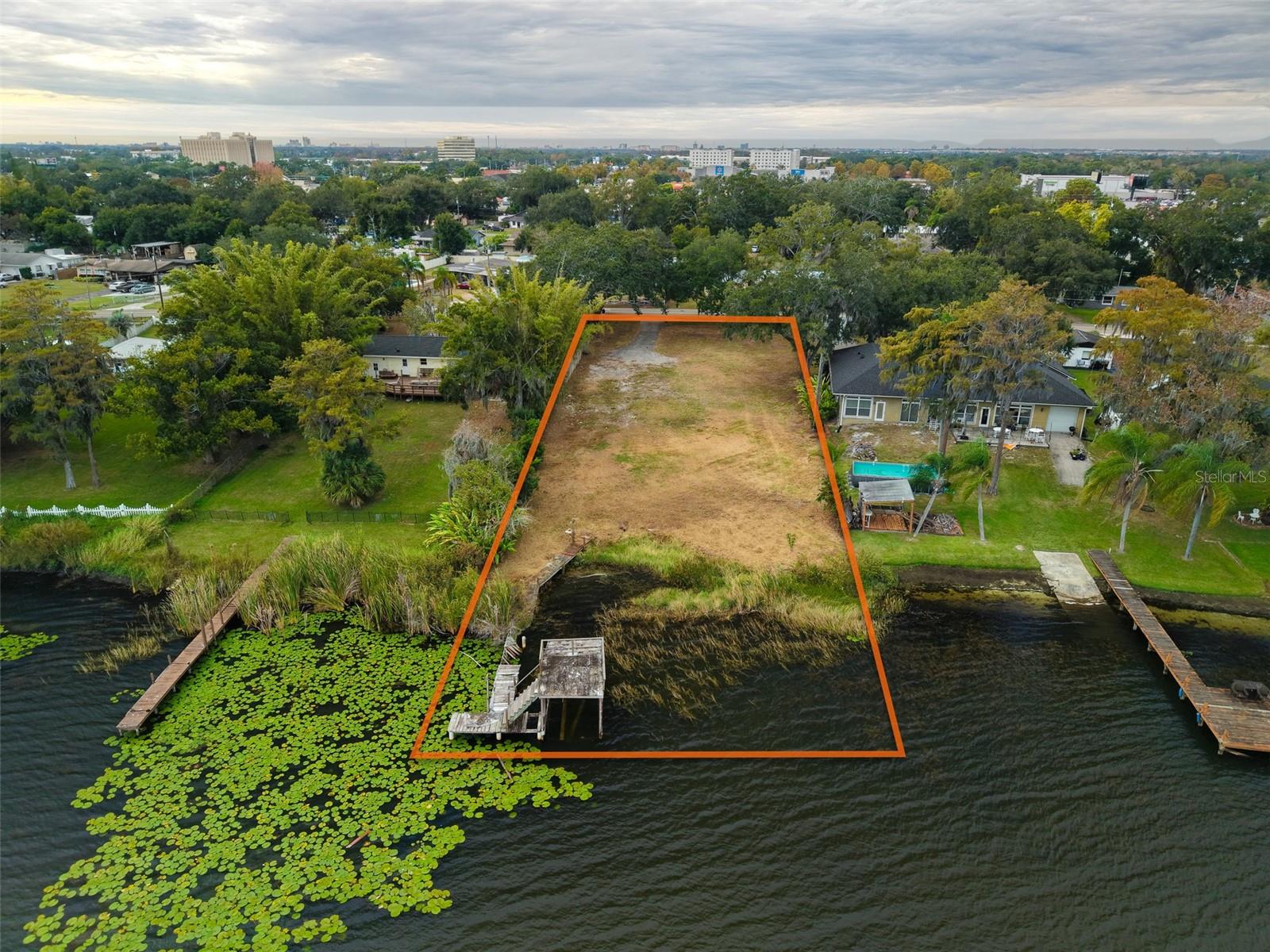 Image 16 of 21 For 5775 Chipola Circle