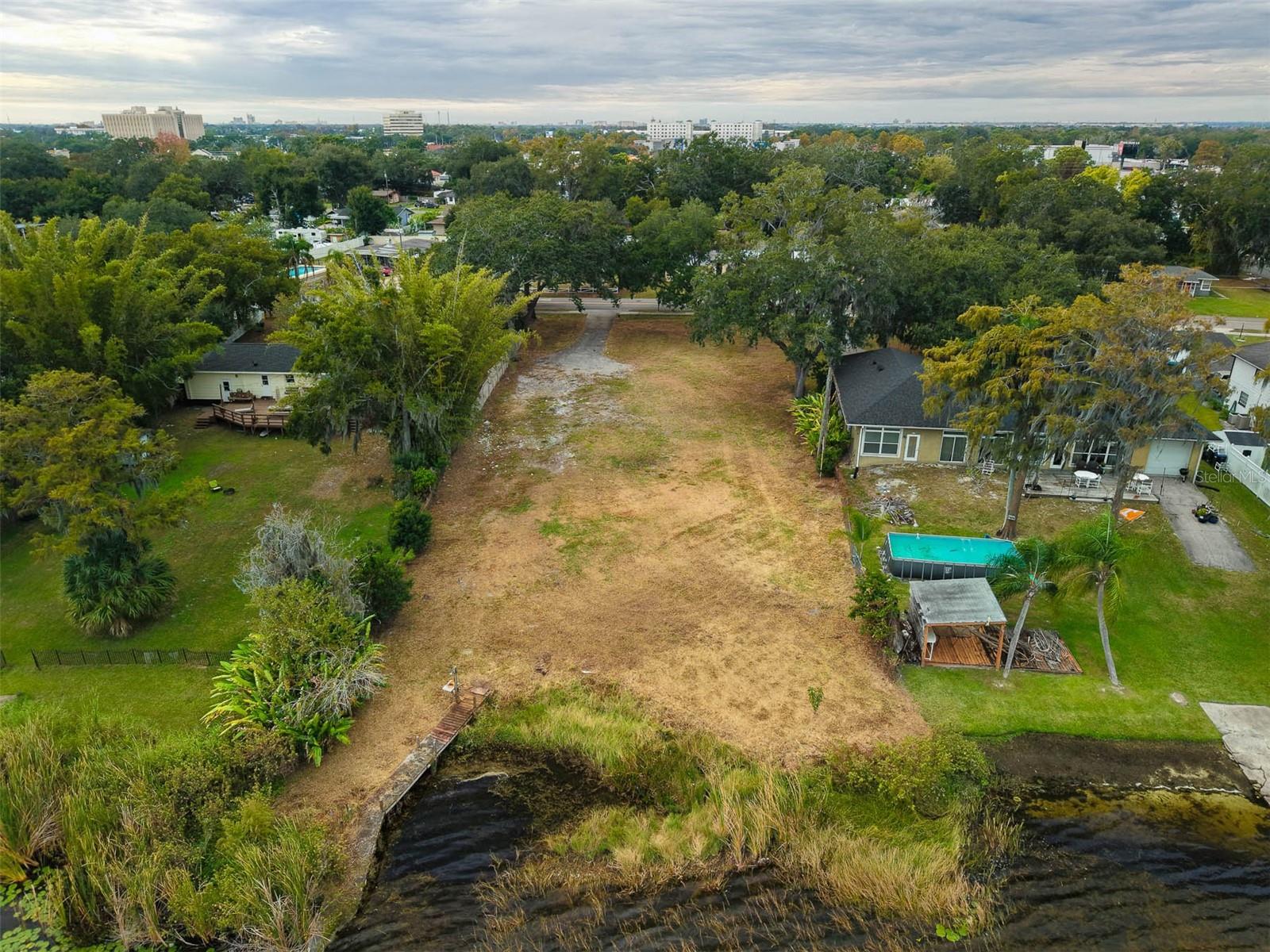 Image 17 of 21 For 5775 Chipola Circle