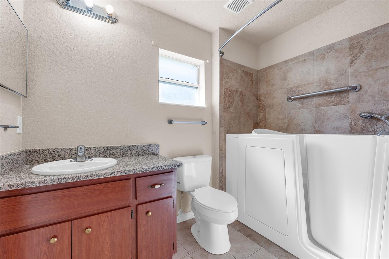 Image 17 of 27 For 1706 Mulberry Avenue