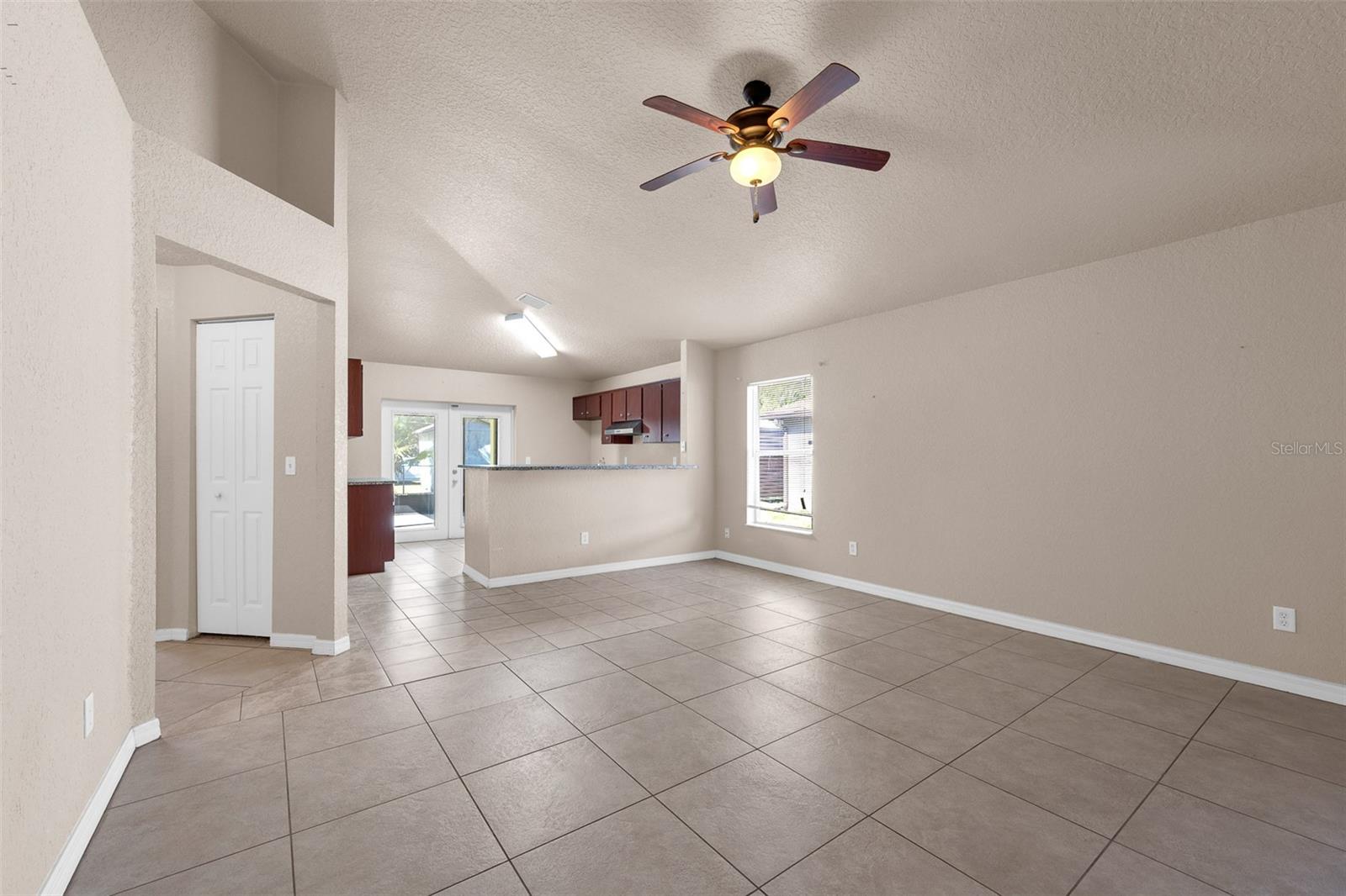 Image 4 of 27 For 1706 Mulberry Avenue