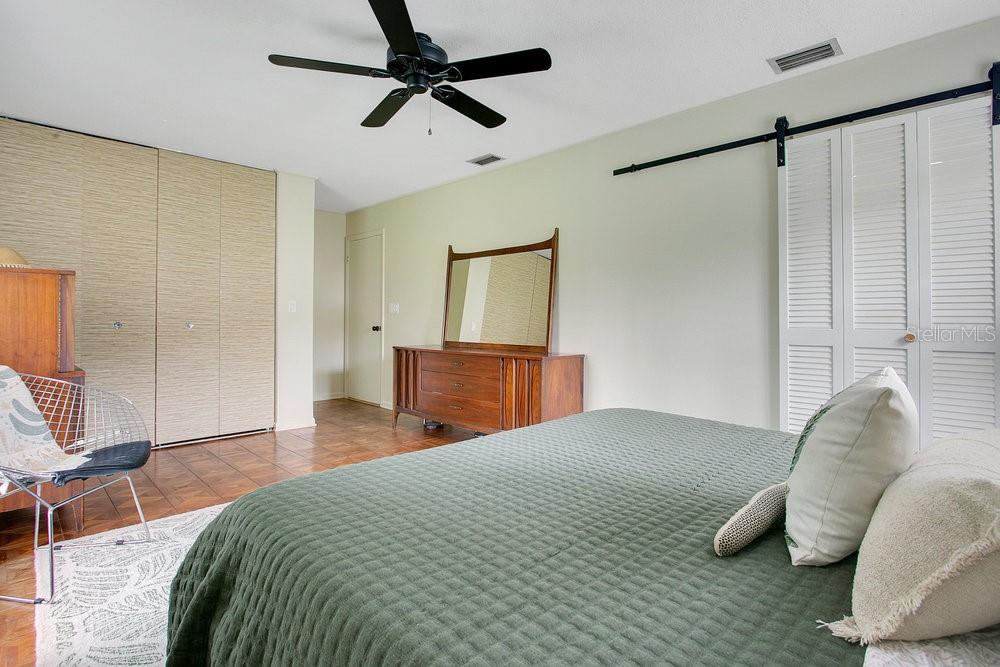 Image 13 of 32 For 5867 Cove Drive