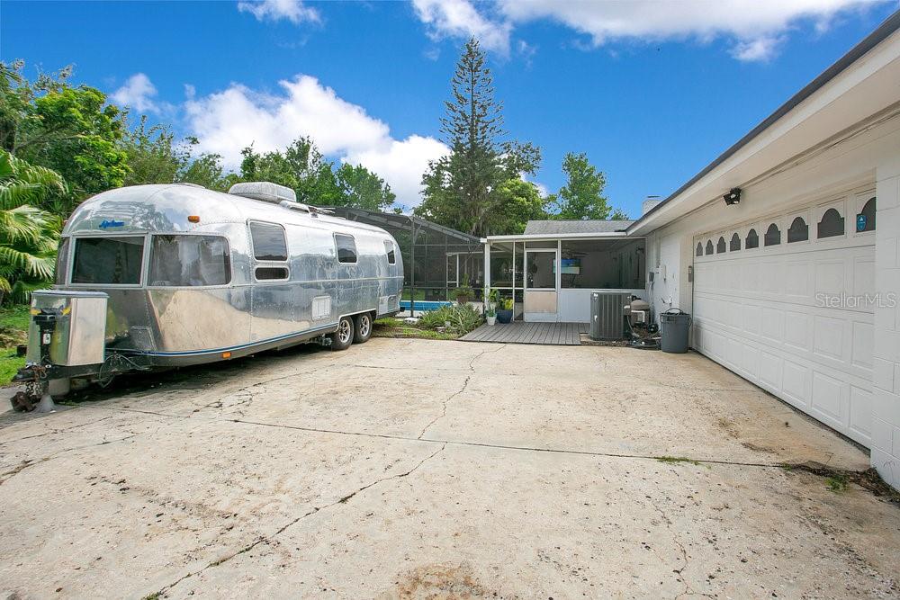 Image 26 of 32 For 5867 Cove Drive