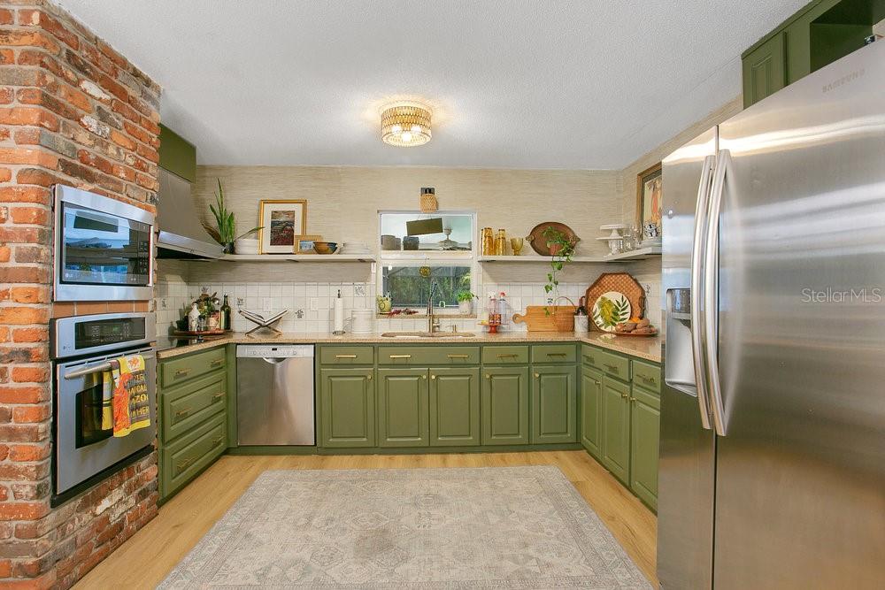 Image 7 of 32 For 5867 Cove Drive