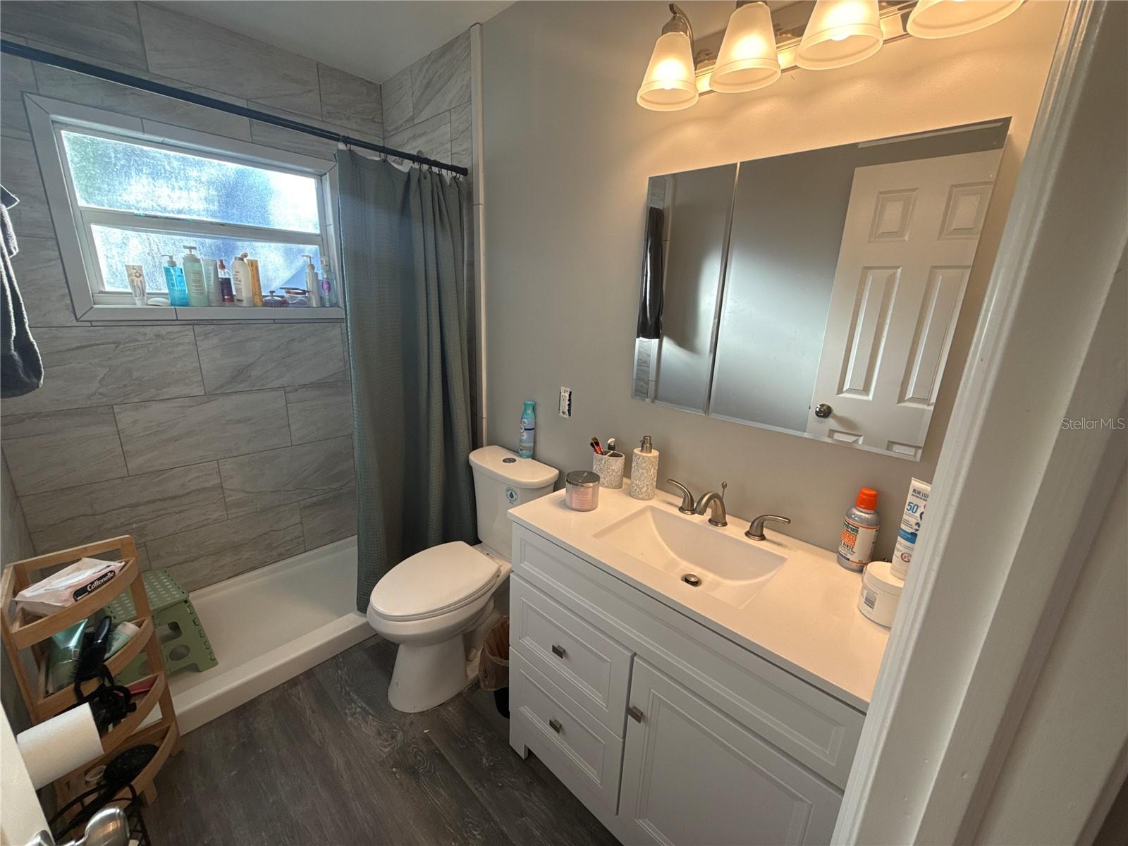 Image 15 of 70 For 903 Harbor Terrace