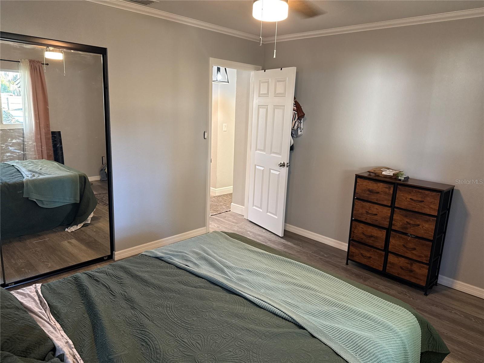 Image 22 of 70 For 903 Harbor Terrace