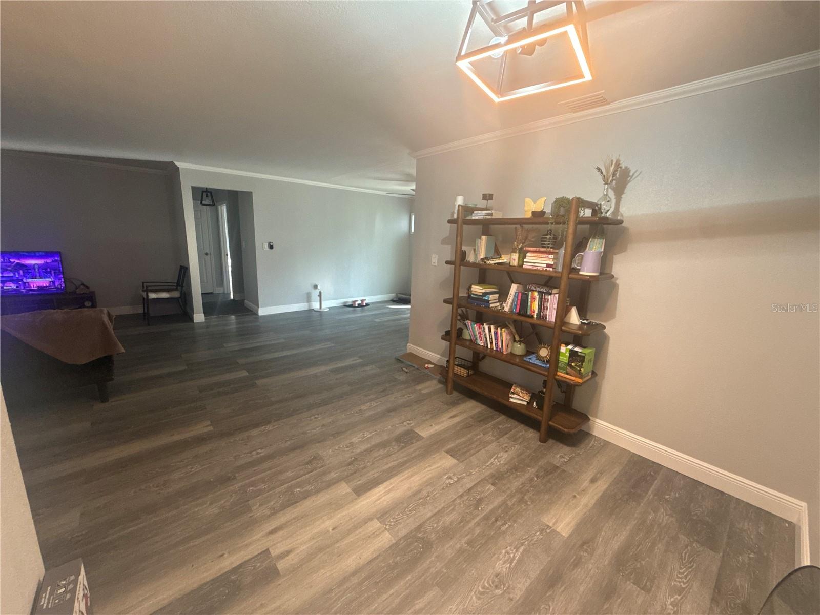 Image 25 of 70 For 903 Harbor Terrace