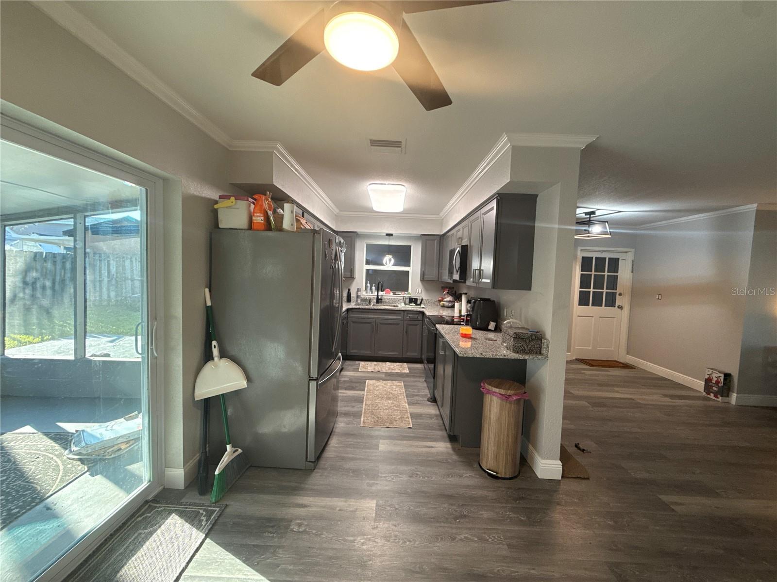 Image 27 of 70 For 903 Harbor Terrace