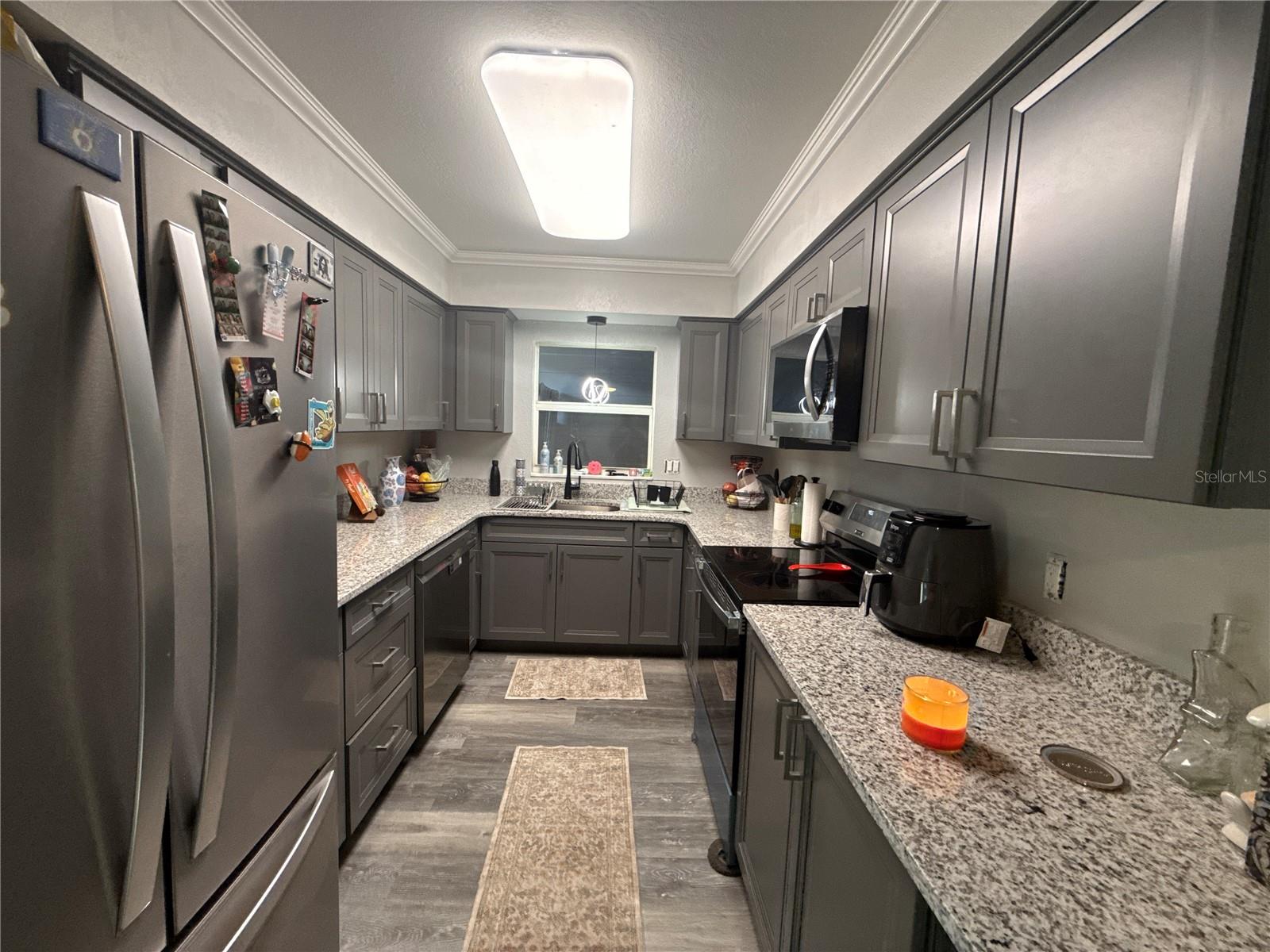 Image 28 of 70 For 903 Harbor Terrace