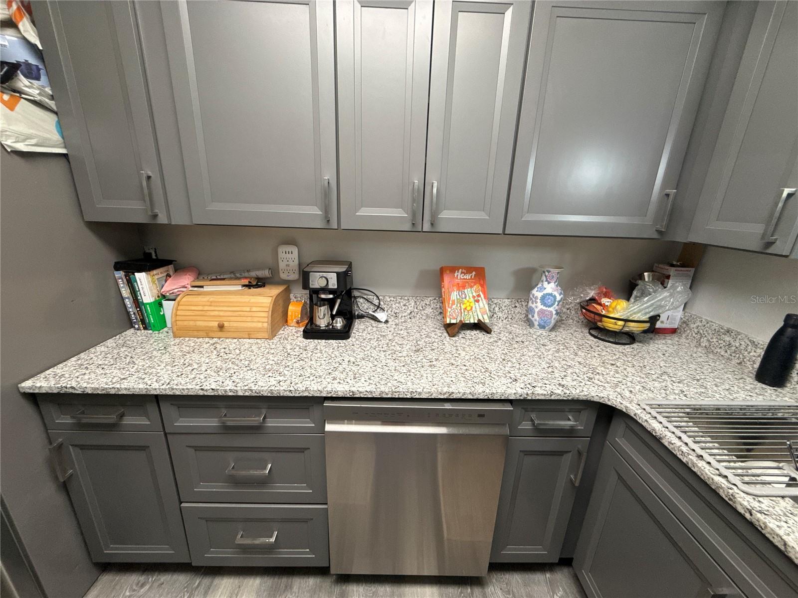 Image 29 of 70 For 903 Harbor Terrace