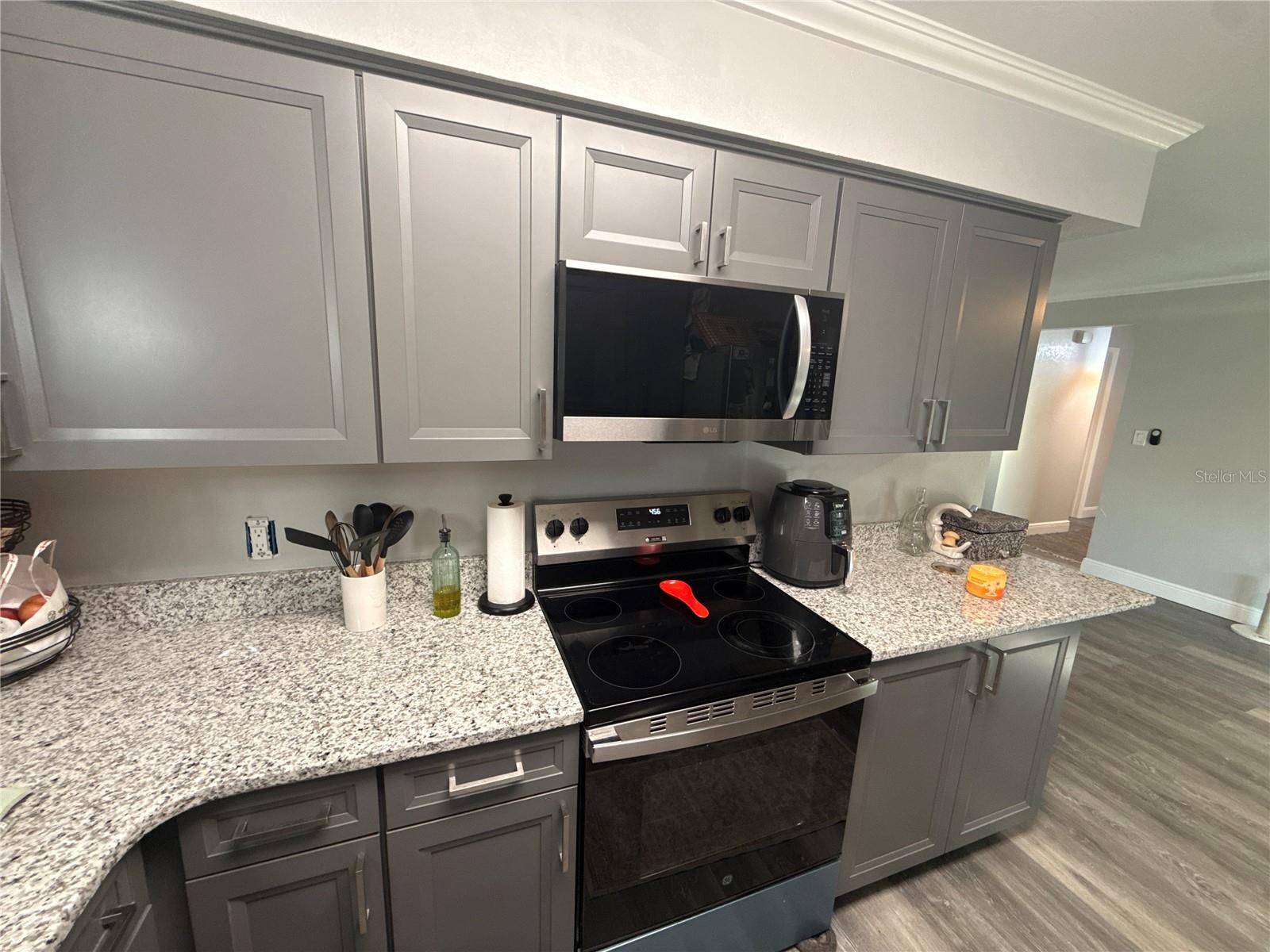 Image 31 of 70 For 903 Harbor Terrace