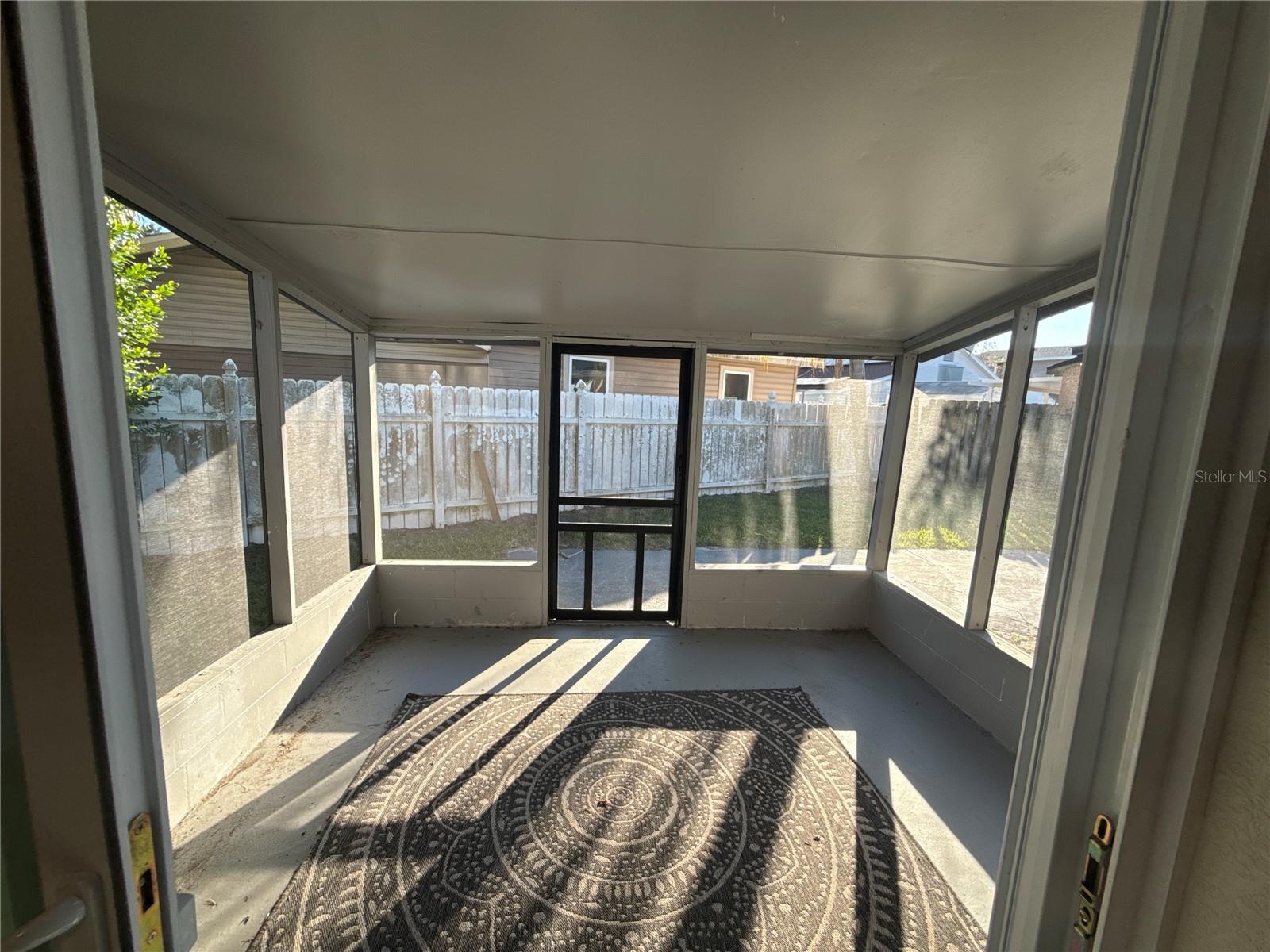 Image 33 of 70 For 903 Harbor Terrace