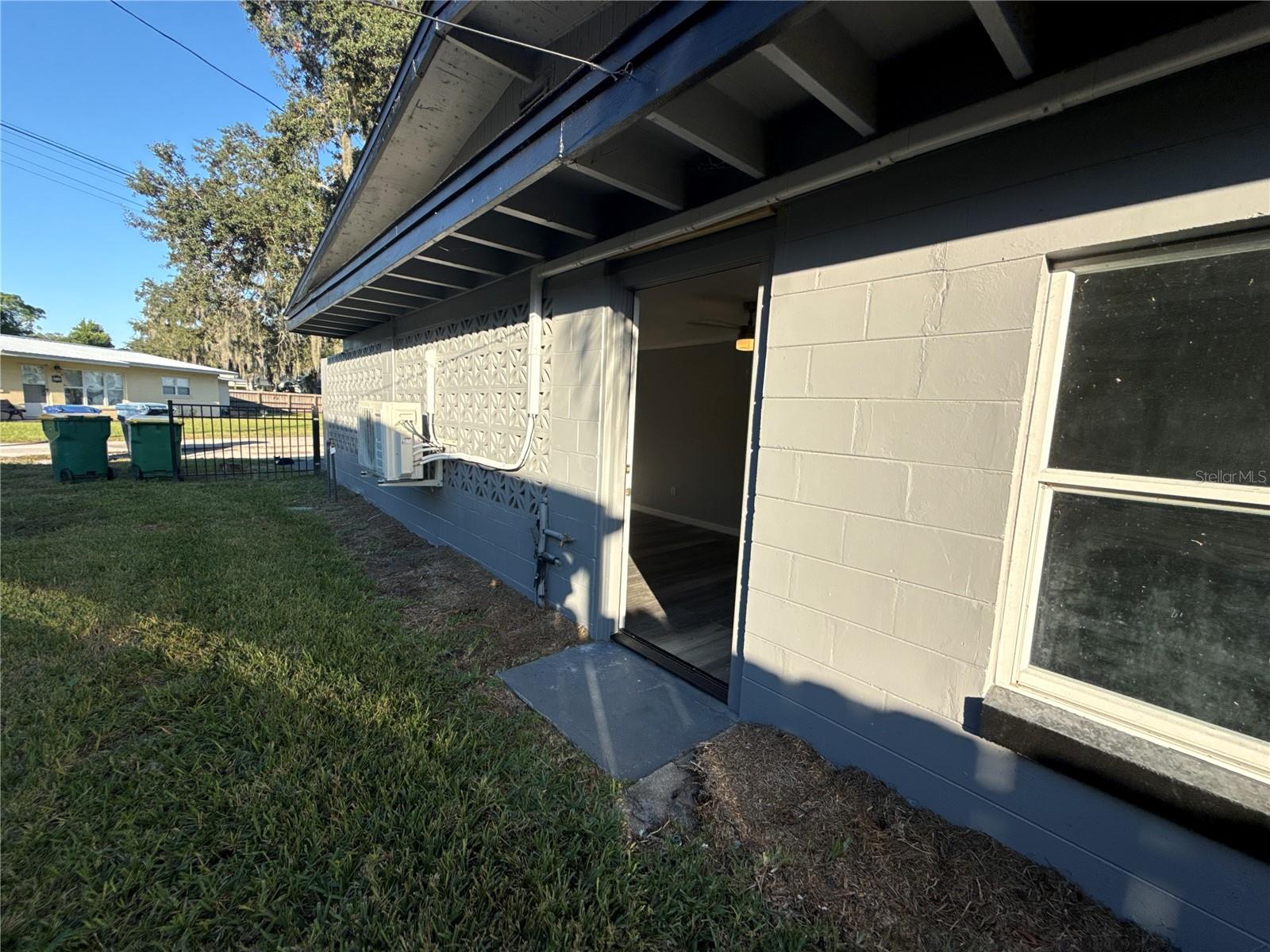 Image 36 of 70 For 903 Harbor Terrace