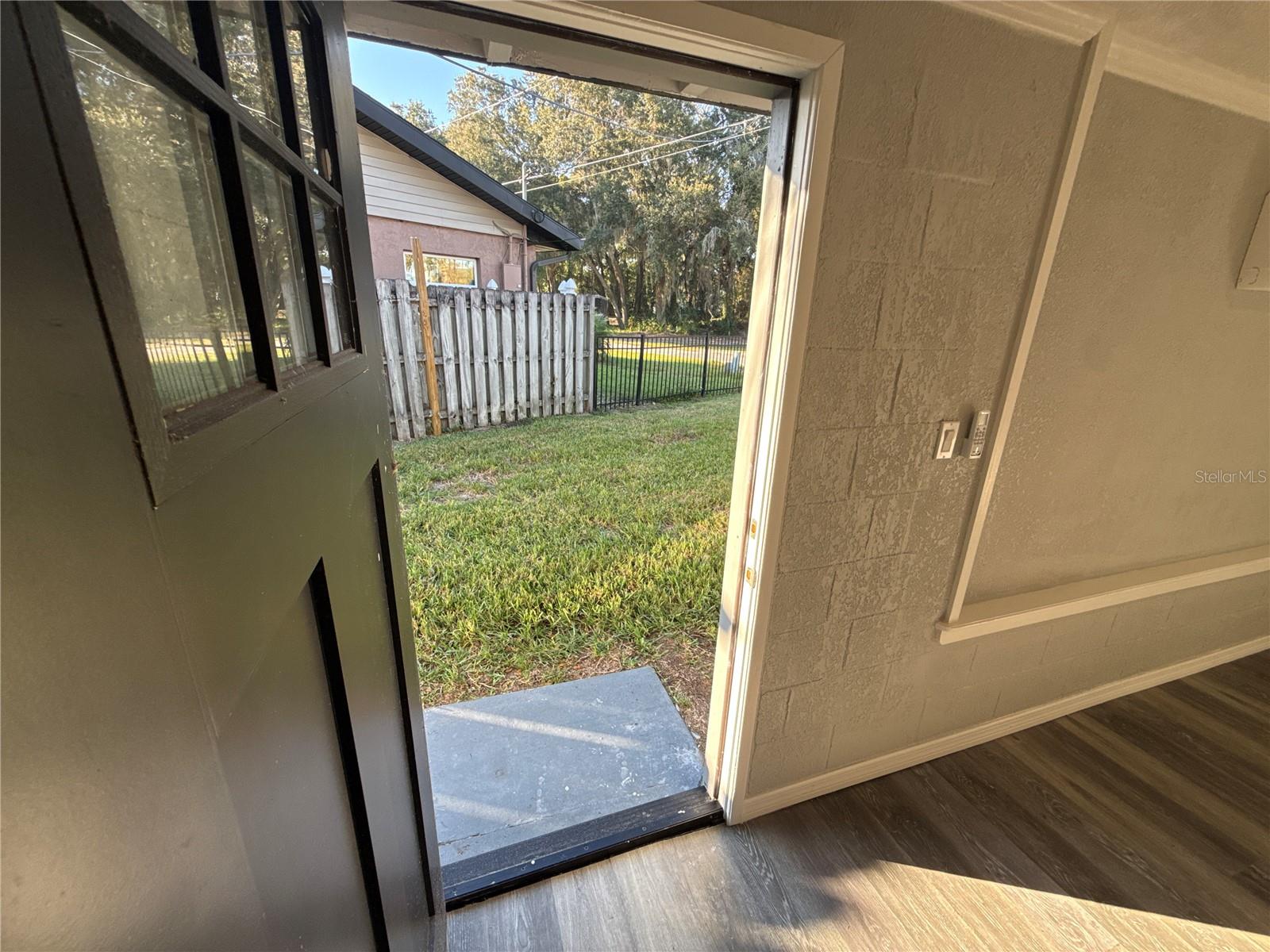 Image 41 of 70 For 903 Harbor Terrace