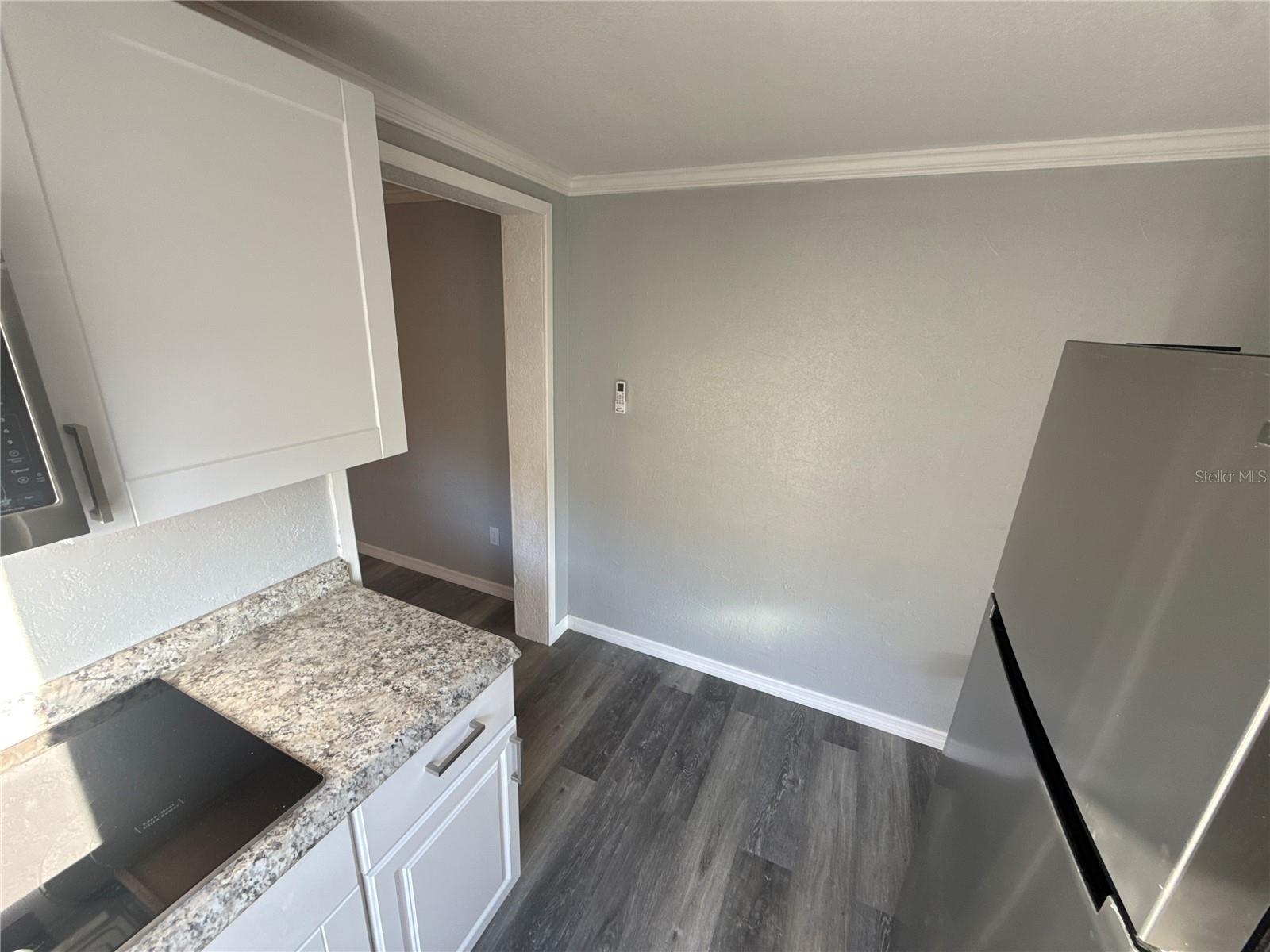 Image 44 of 70 For 903 Harbor Terrace