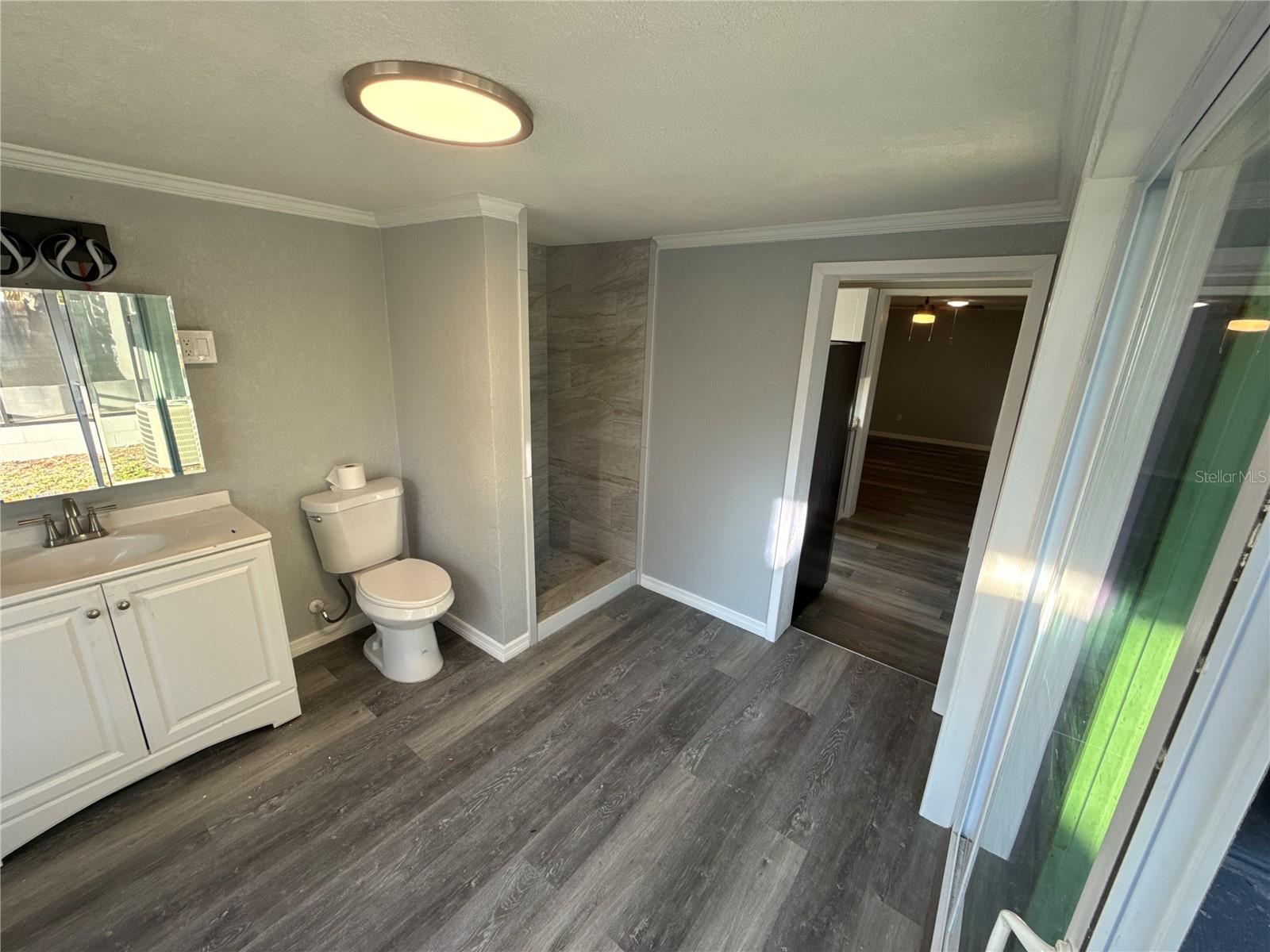 Image 51 of 70 For 903 Harbor Terrace