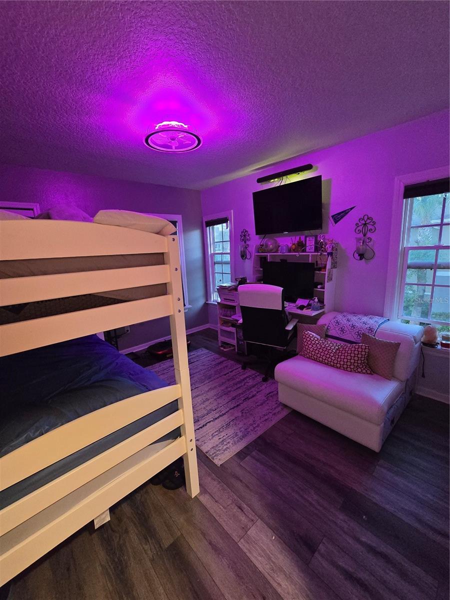 Image 17 of 24 For 6560 Swissco Drive 321