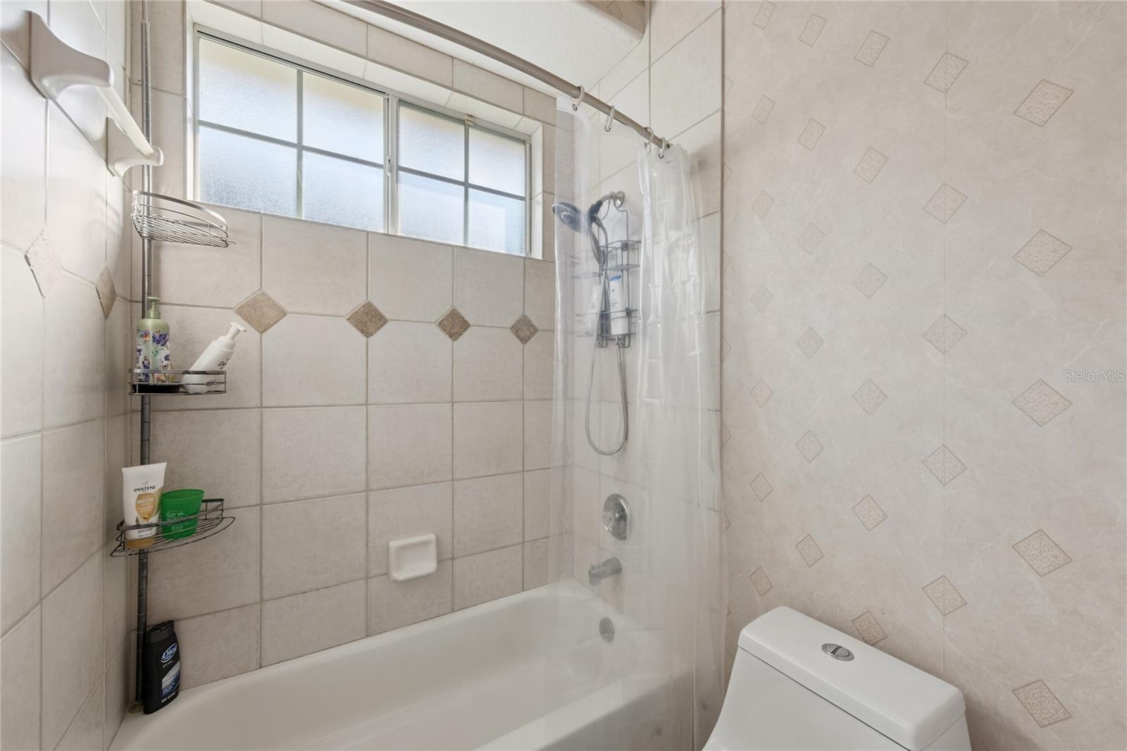 Image 15 of 43 For 1566 Westover Loop