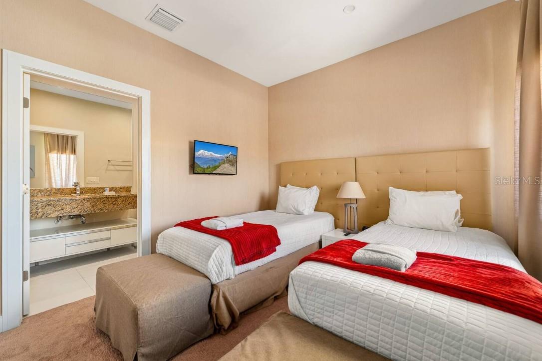 Image 20 of 45 For 3228 Brasilia Avenue