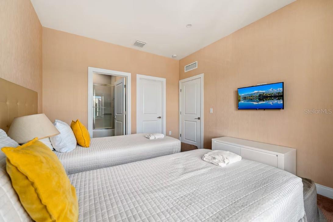 Image 22 of 45 For 3228 Brasilia Avenue