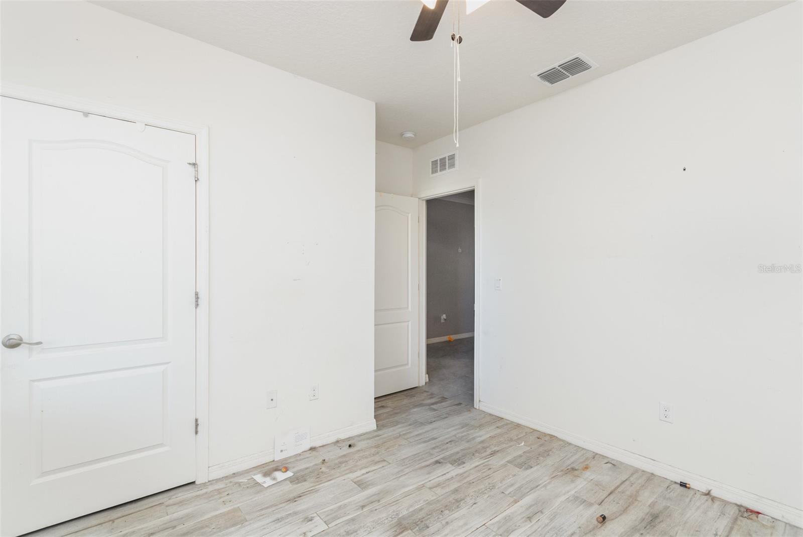 Image 22 of 42 For 6664 Coral Berry Drive