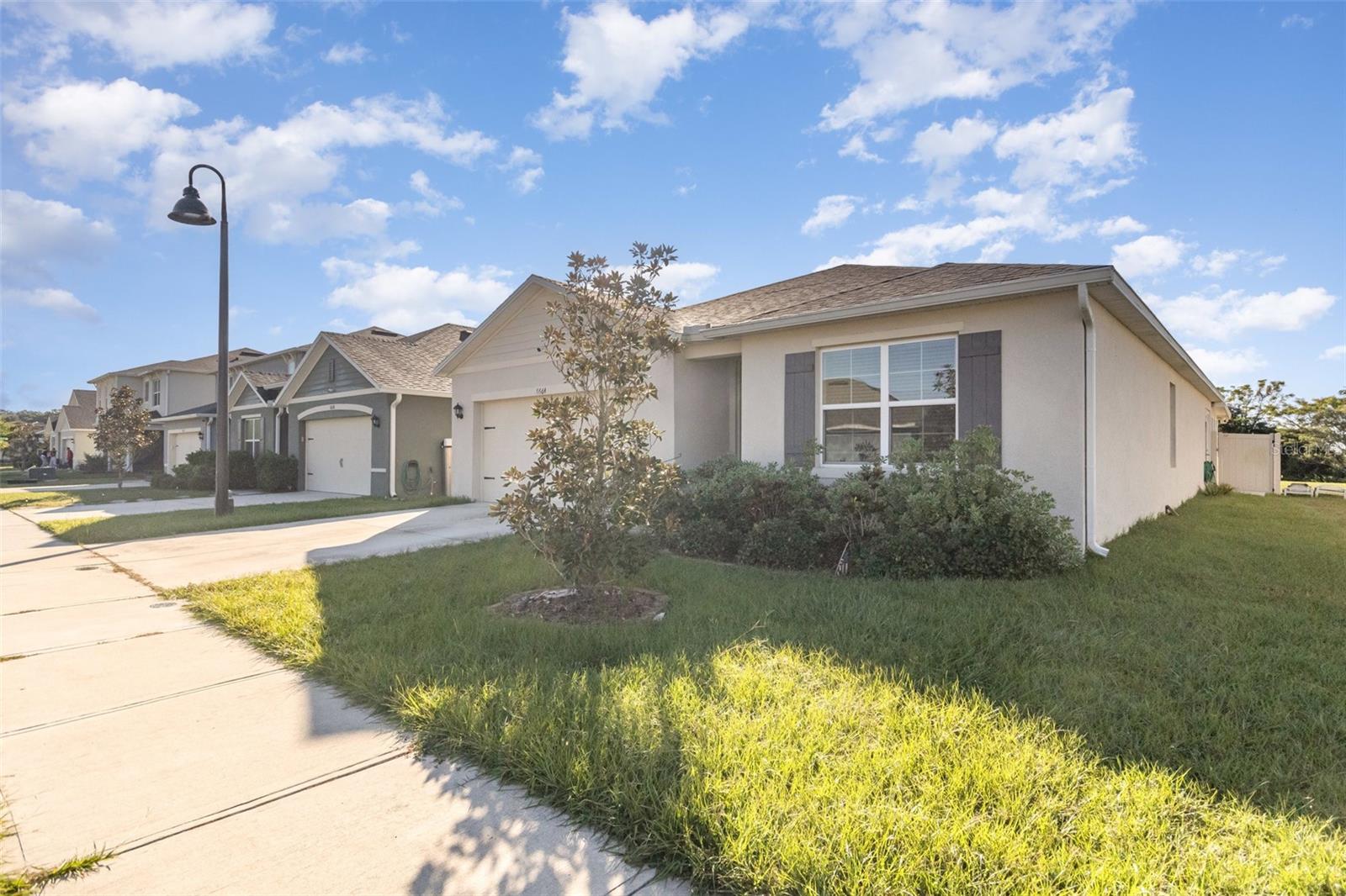 Image 3 of 42 For 6664 Coral Berry Drive