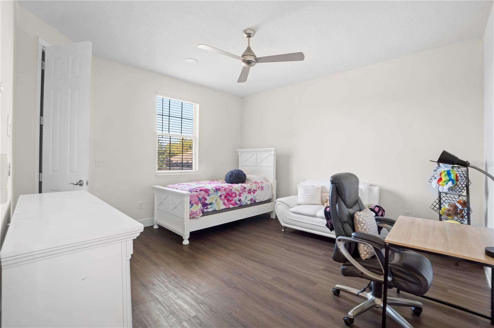 Listing photo id 37 for 1445 Via Sangro Place