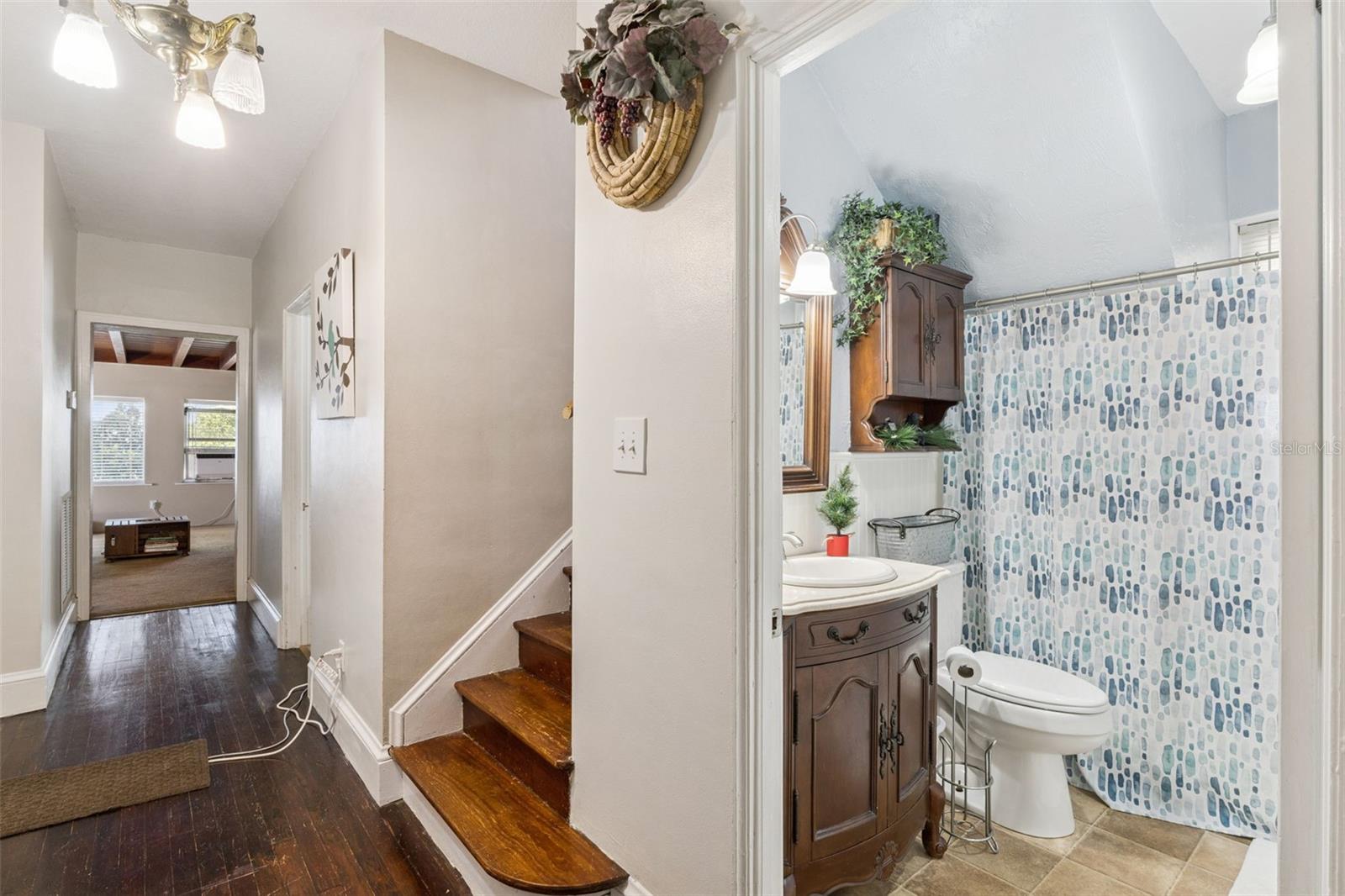 Image 13 of 34 For 3828 Walker Road