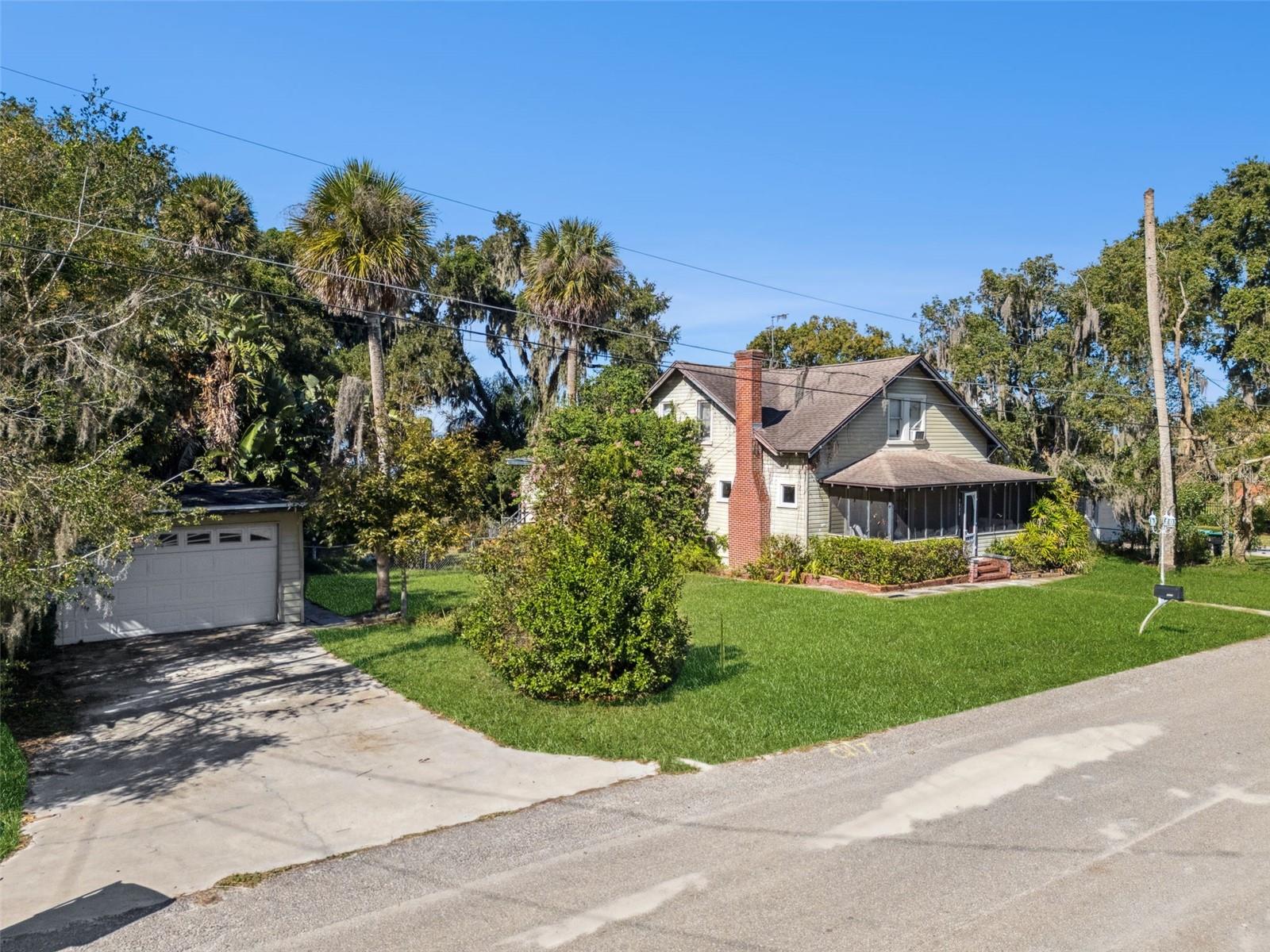 Image 2 of 34 For 3828 Walker Road