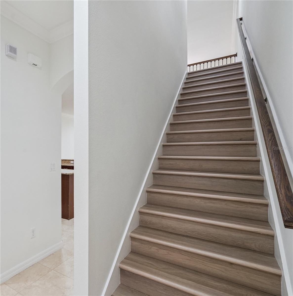 Image 16 of 33 For 308 Terracina Drive