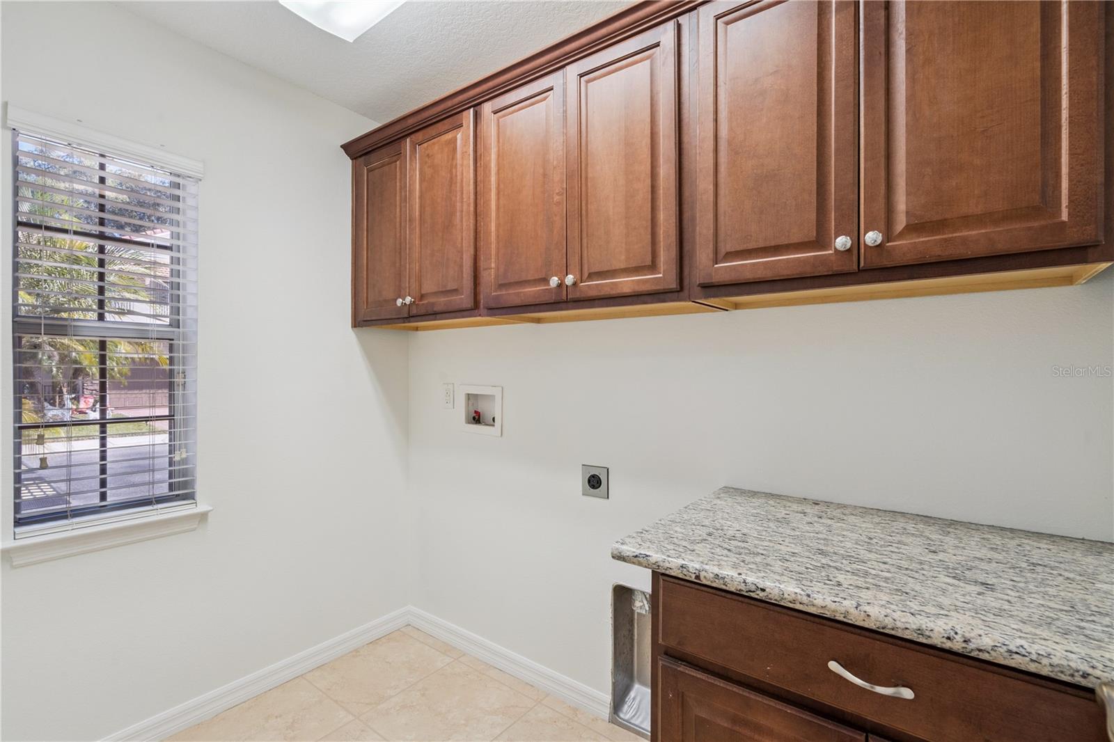 Image 23 of 33 For 308 Terracina Drive