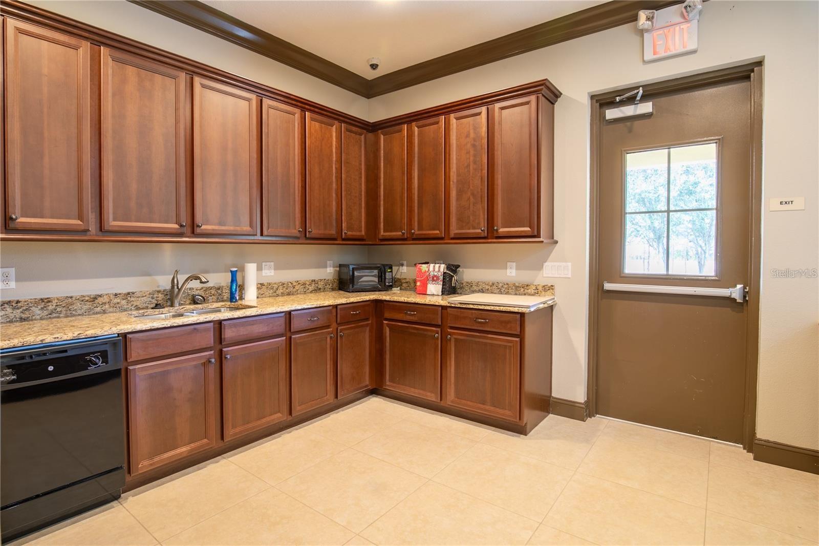 Image 37 of 39 For 308 Terracina Drive