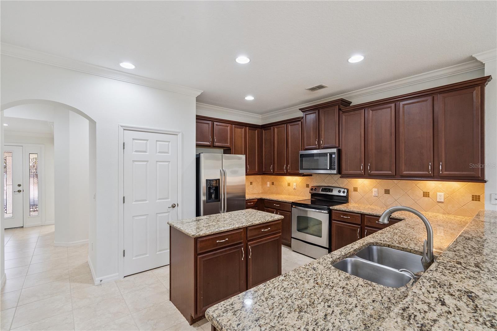 Image 5 of 33 For 308 Terracina Drive