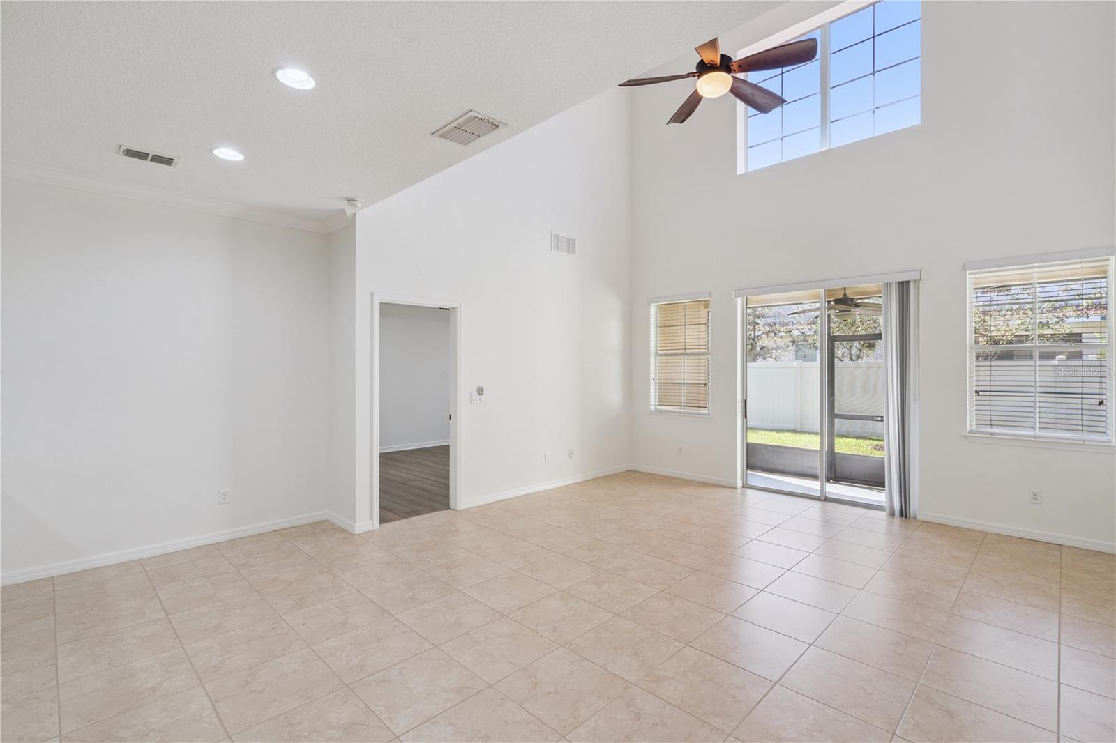 Image 6 of 33 For 308 Terracina Drive