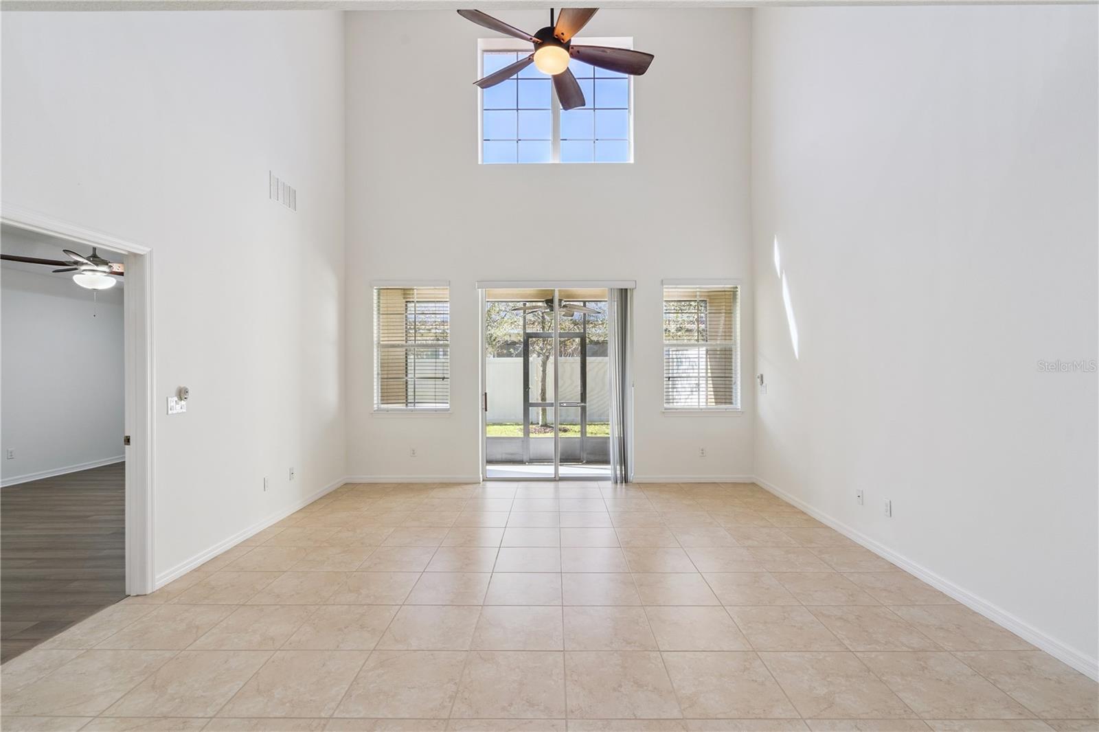 Image 7 of 33 For 308 Terracina Drive